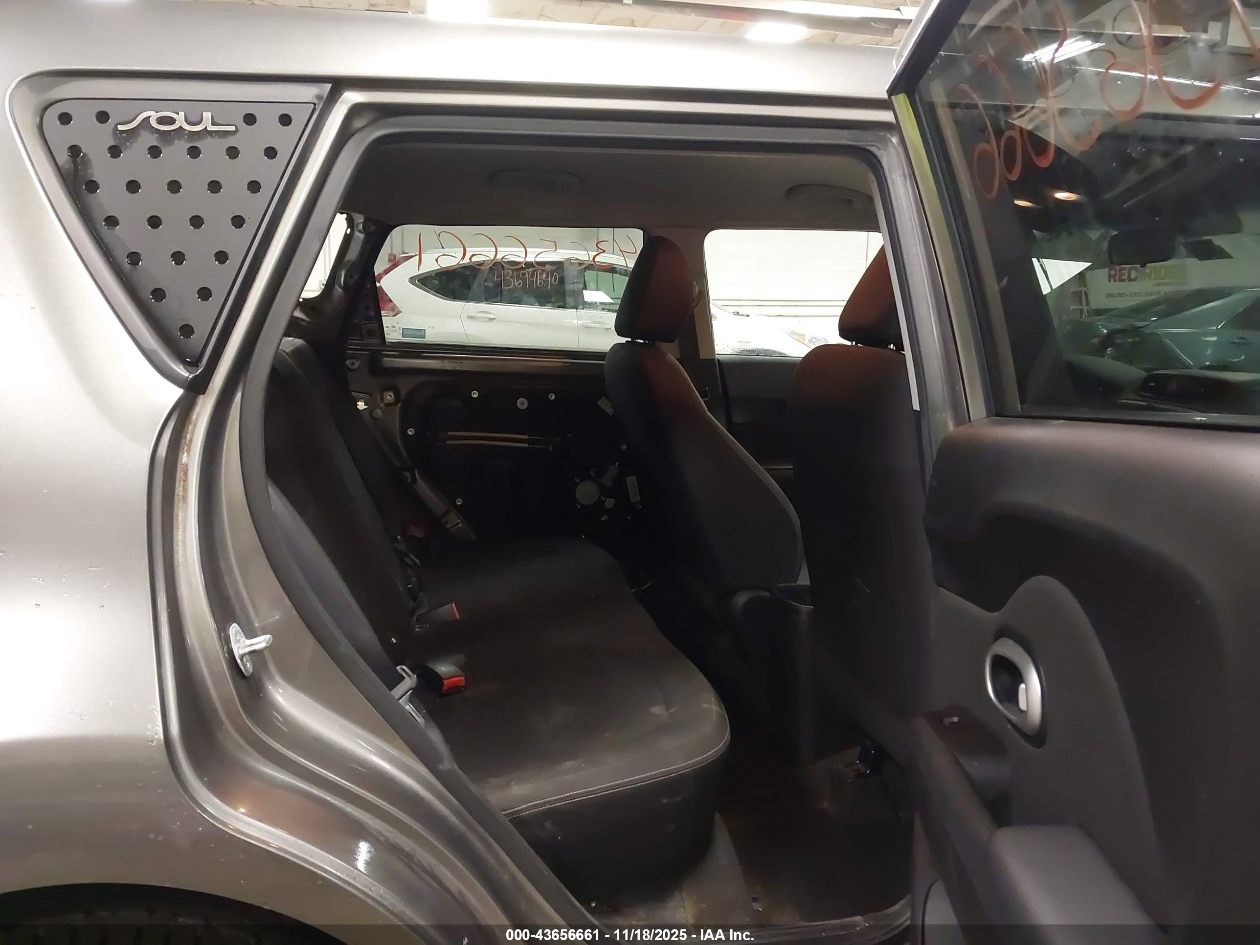 KIA SOUL image 8