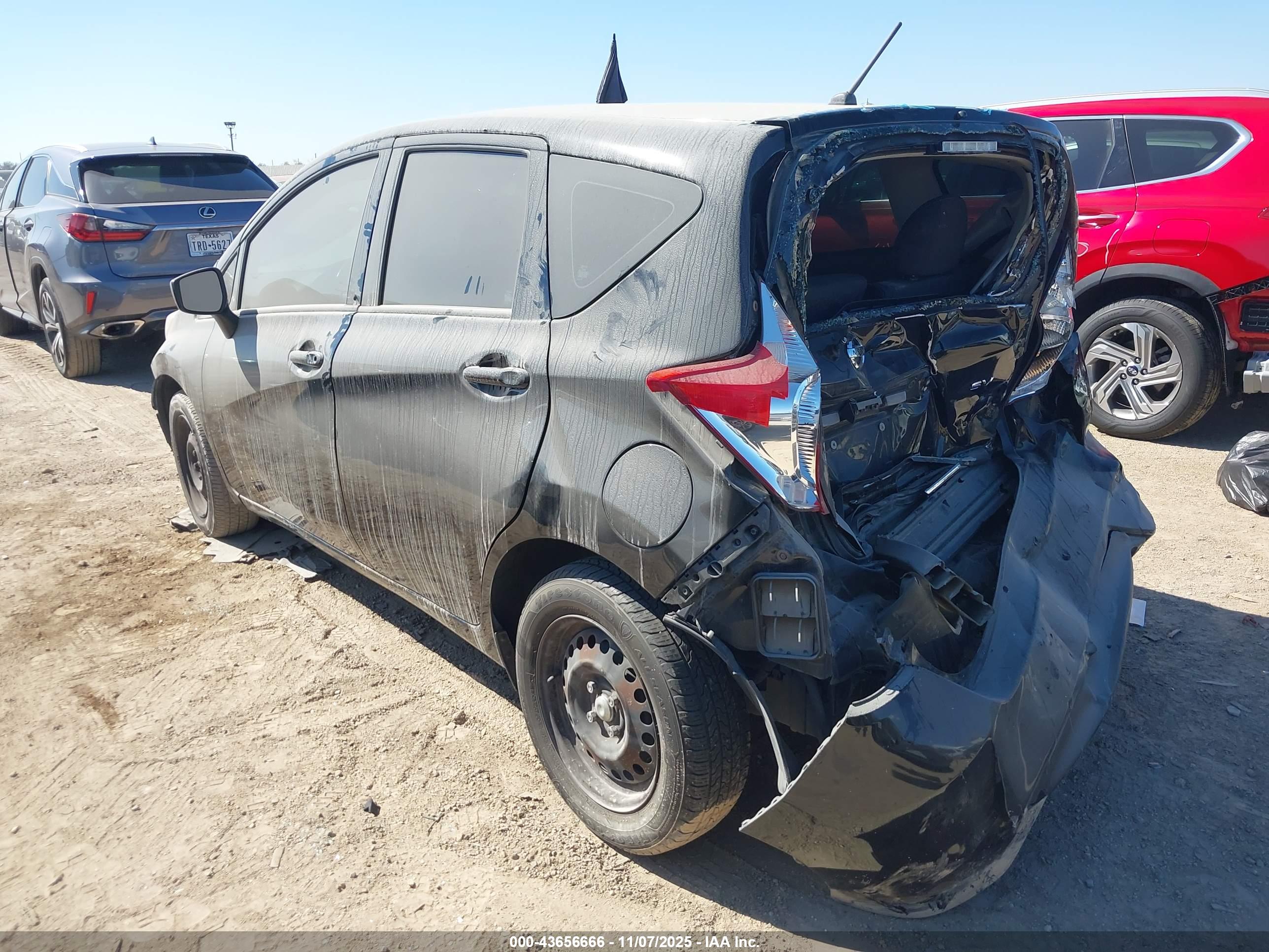NISSAN VERSA image 3
