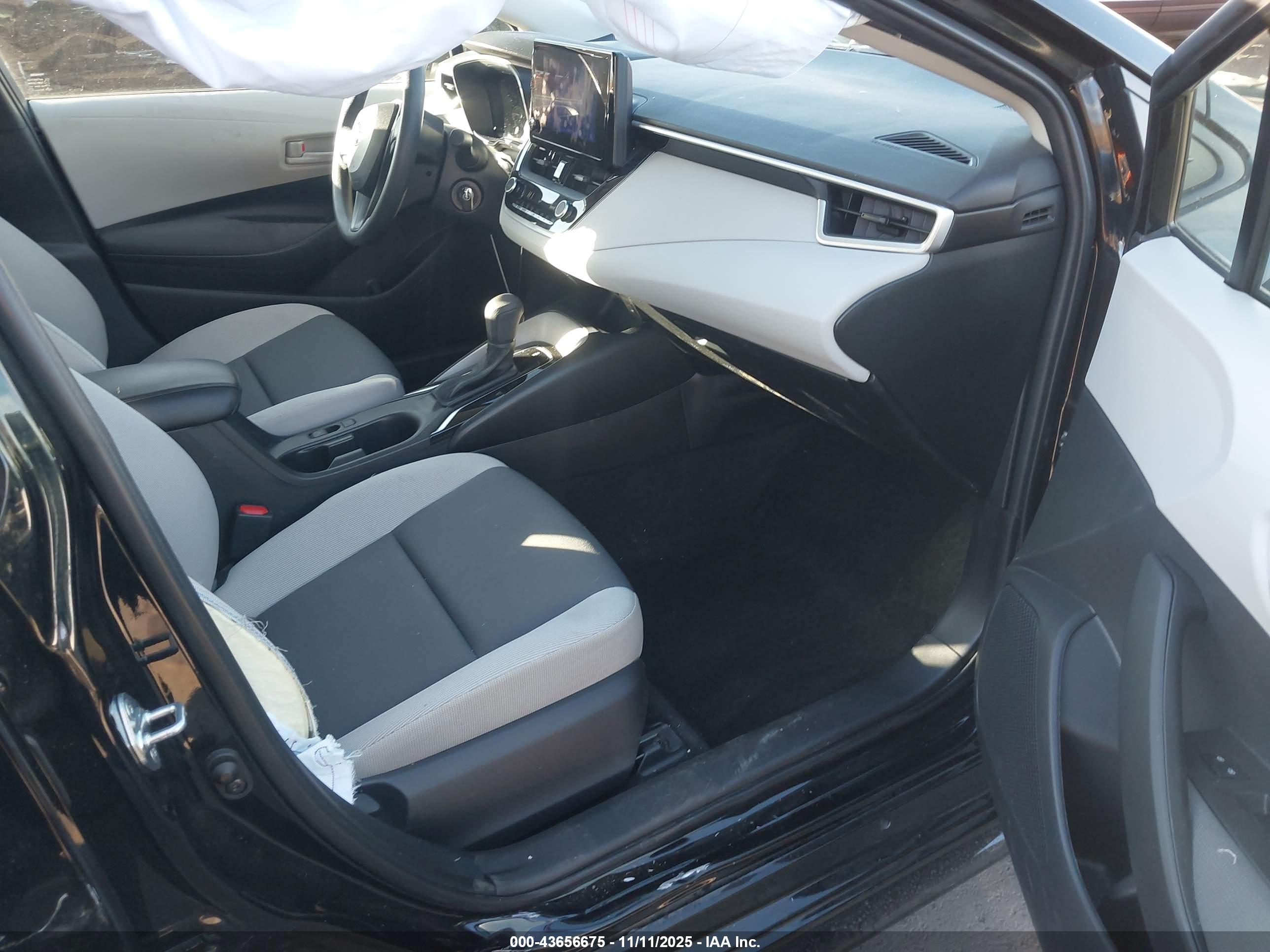 TOYOTA COROLLA image 5