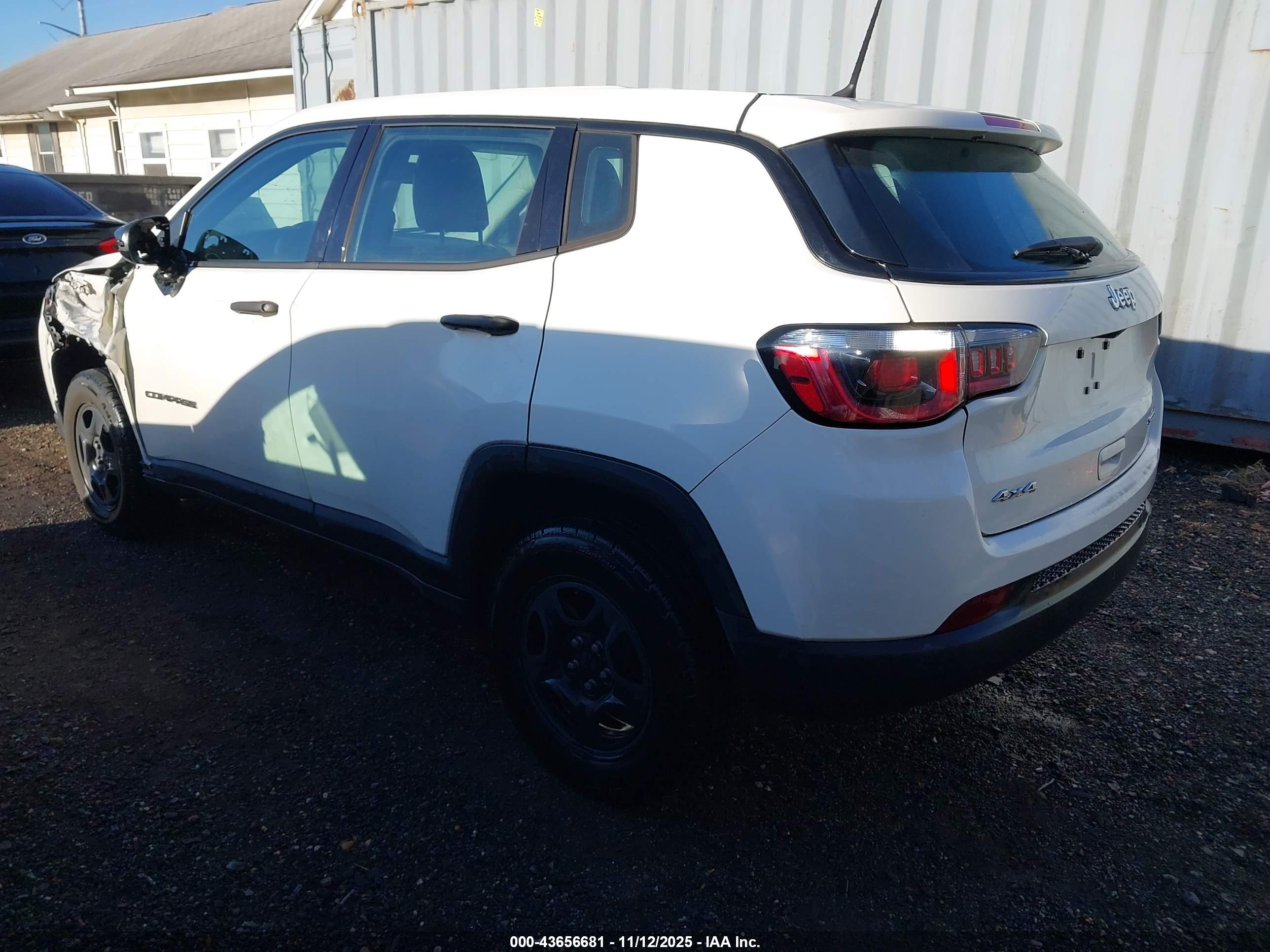 JEEP COMPASS image 3