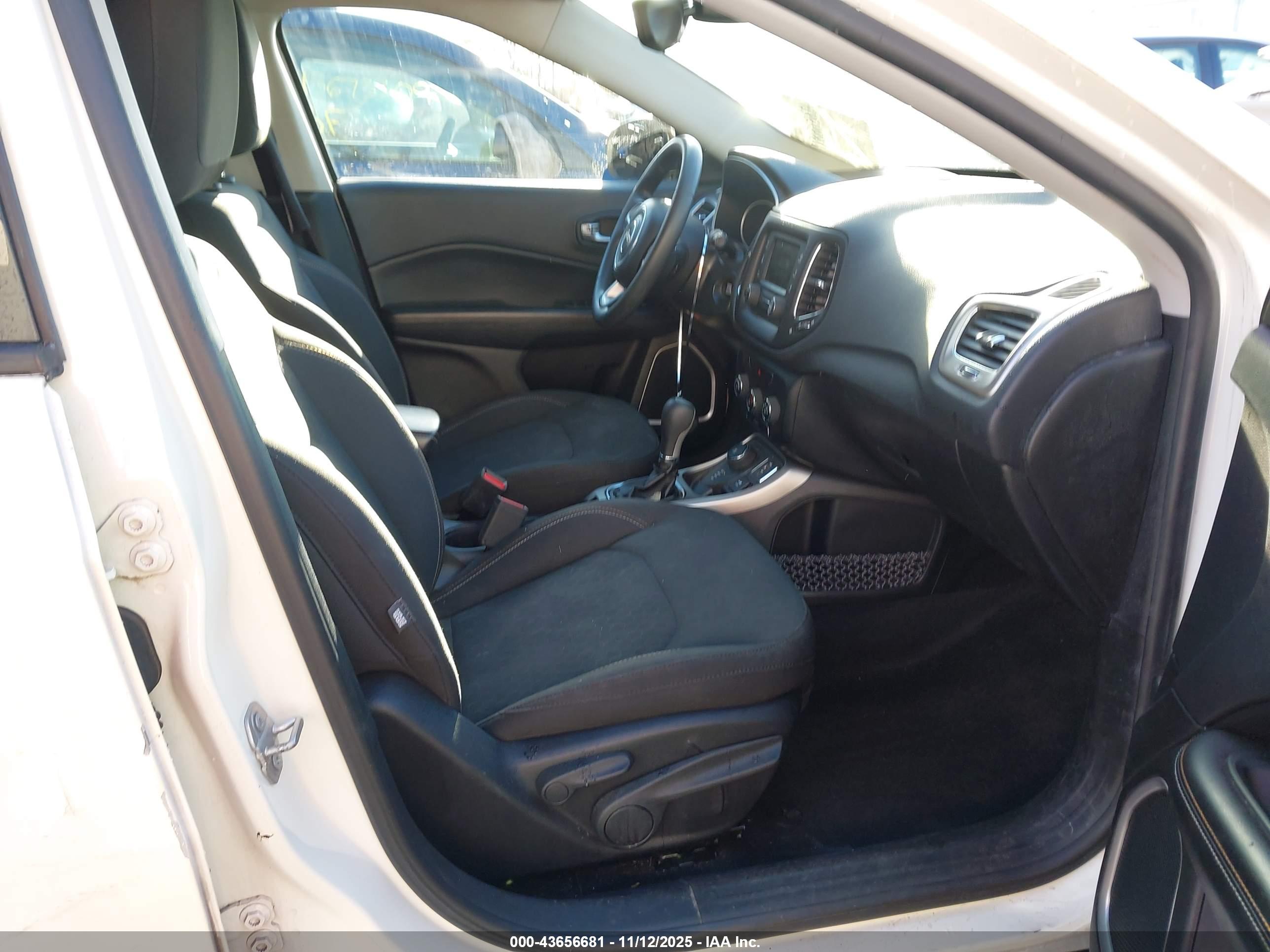 JEEP COMPASS image 5
