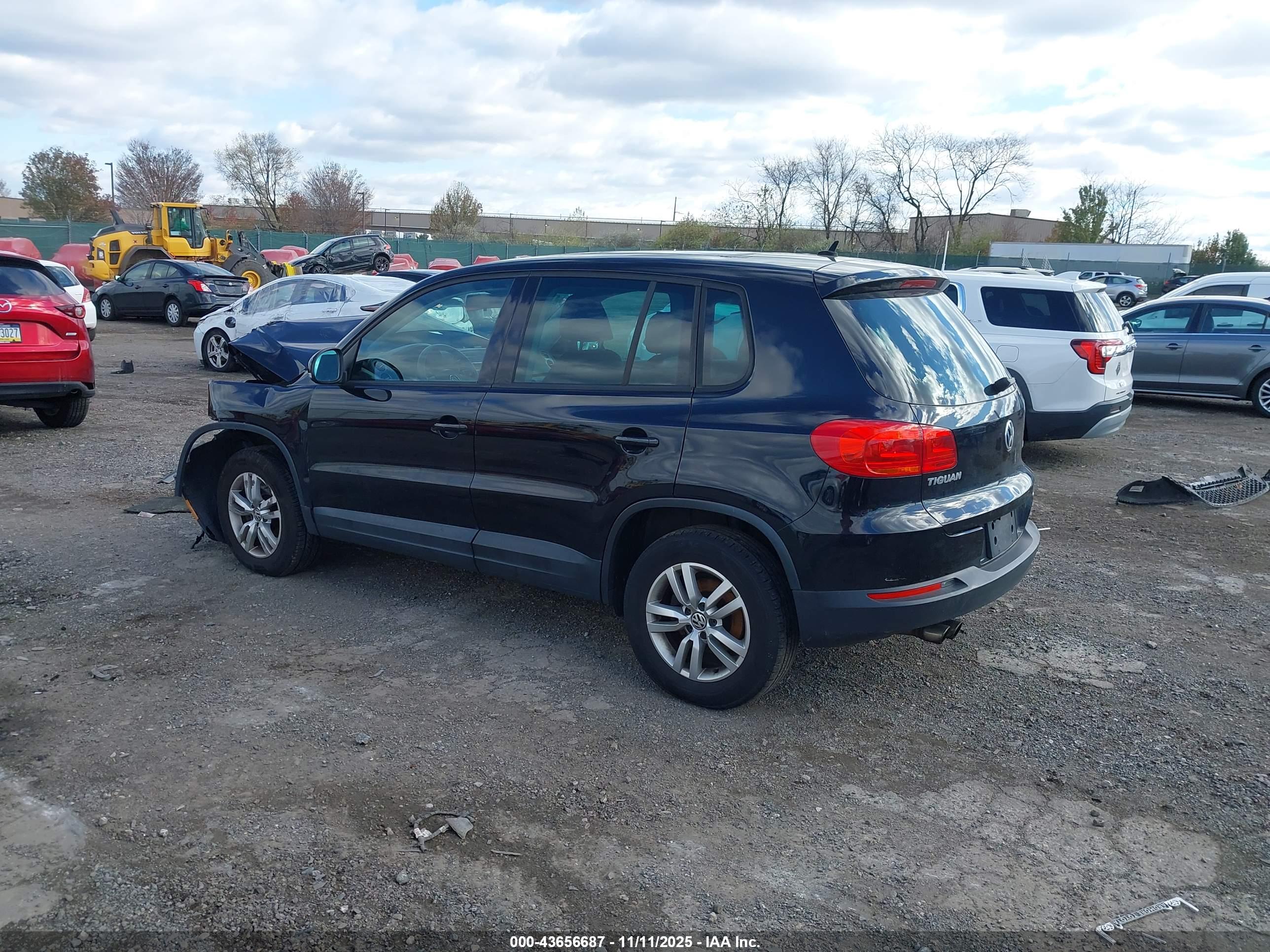 VOLKSWAGEN TIGUAN image 3