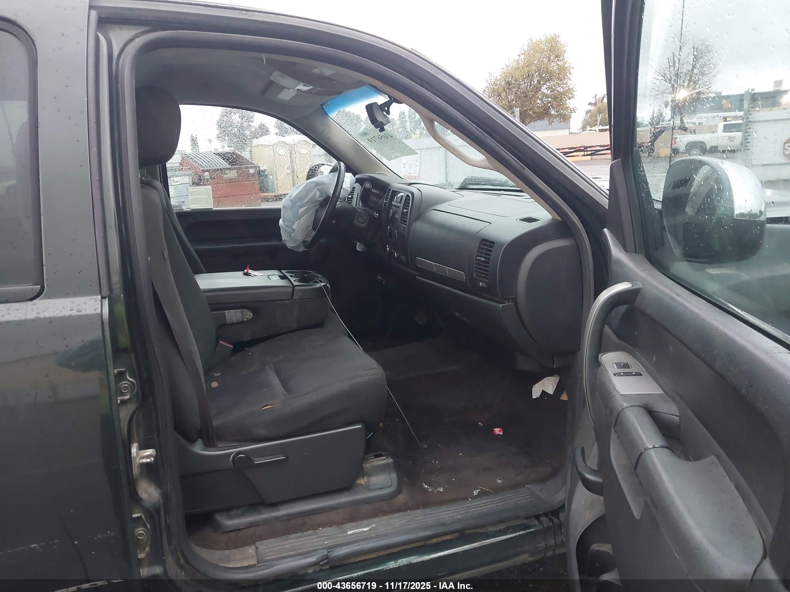 GMC SIERRA image 5