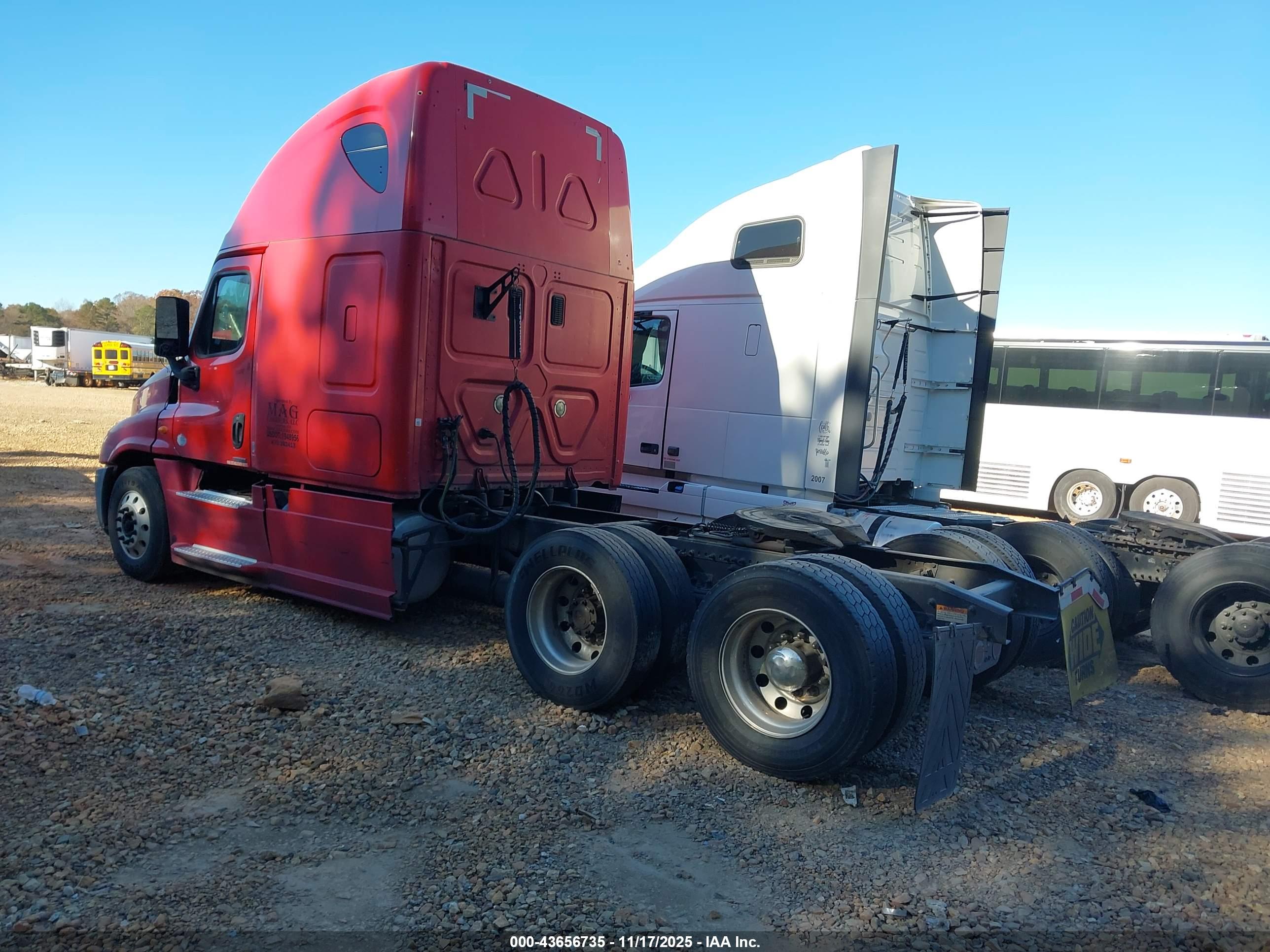FREIGHTLINER CASCADIA image 3