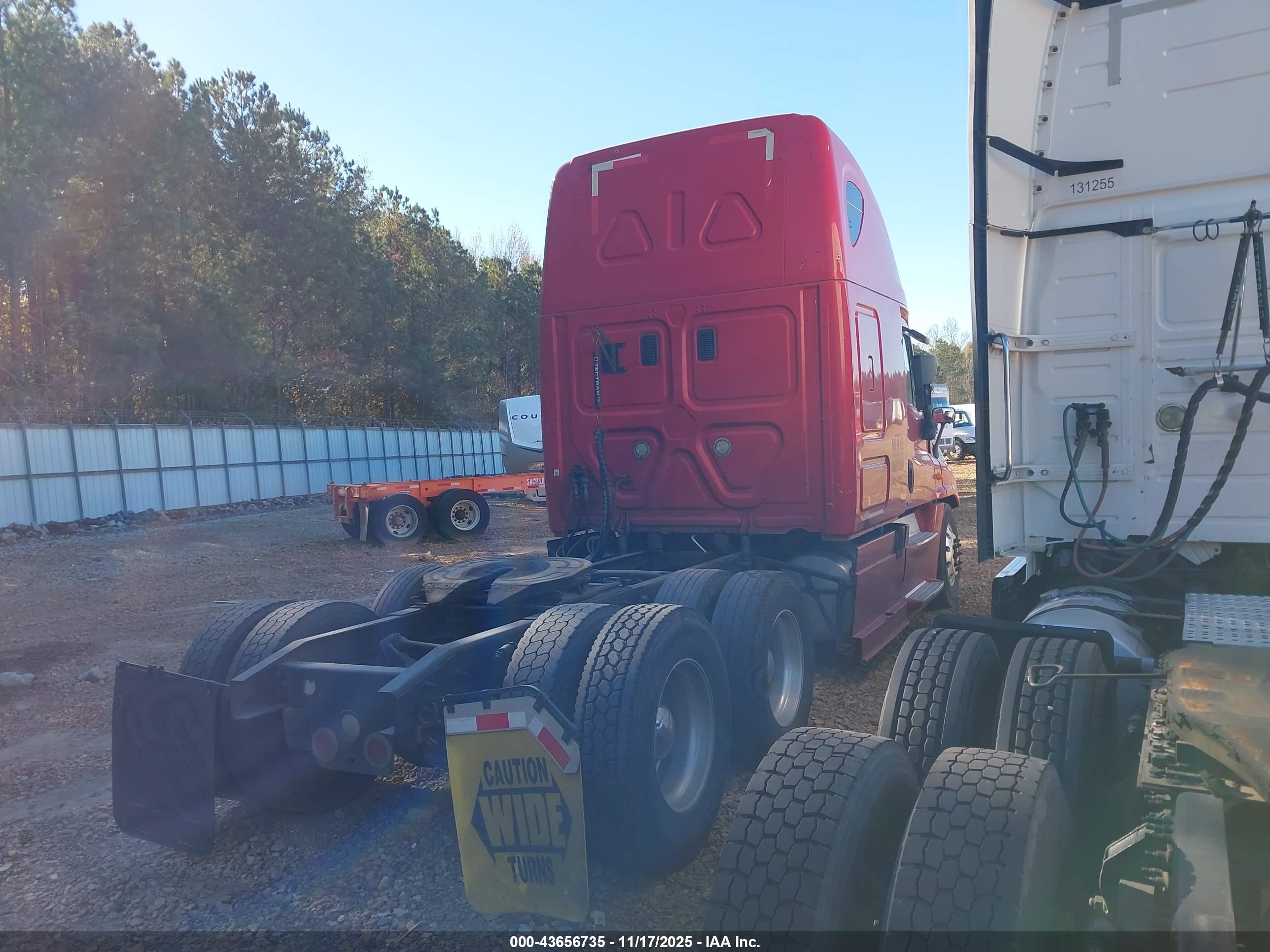 FREIGHTLINER CASCADIA image 4