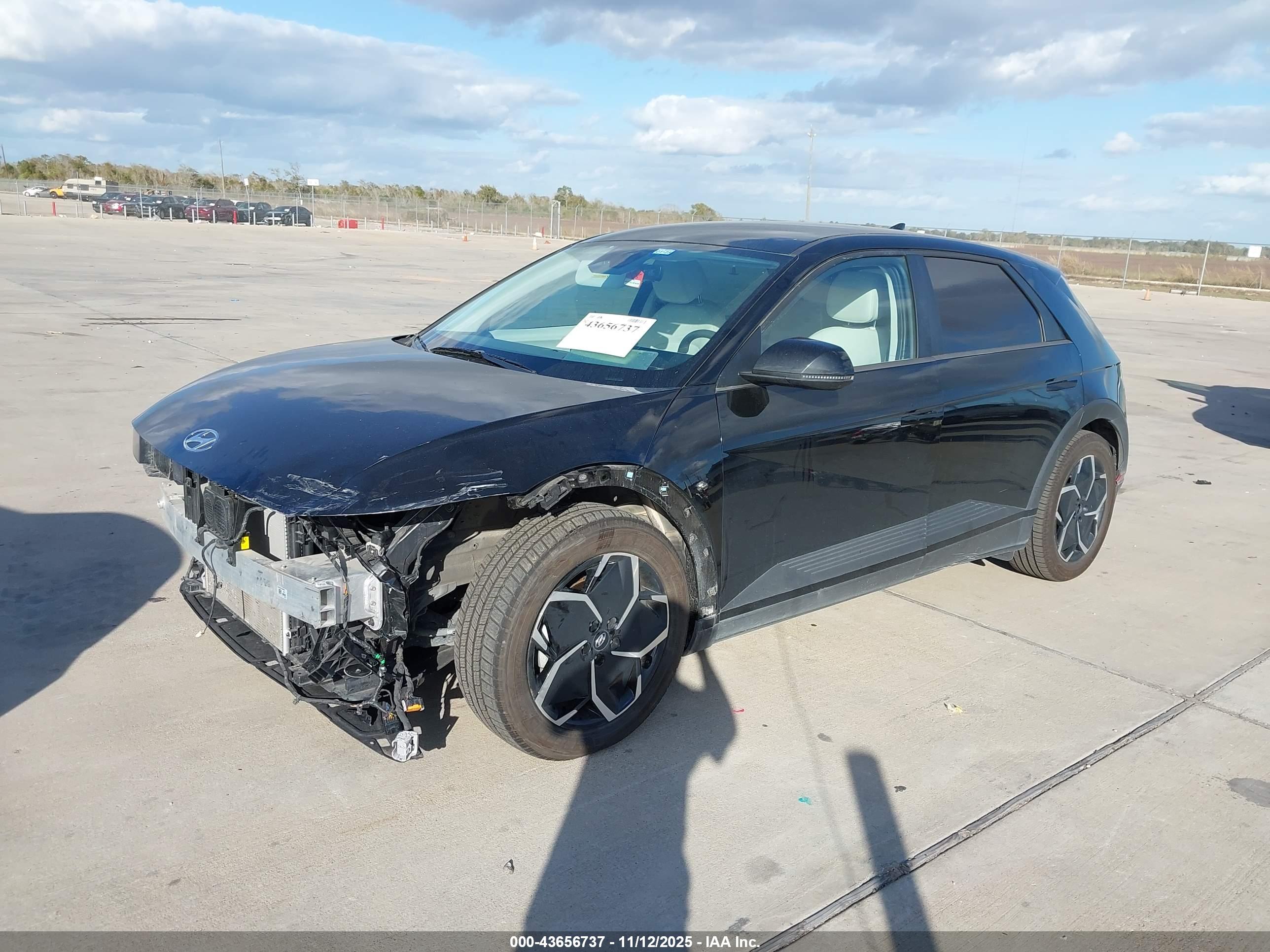 HYUNDAI IONIQ image 2