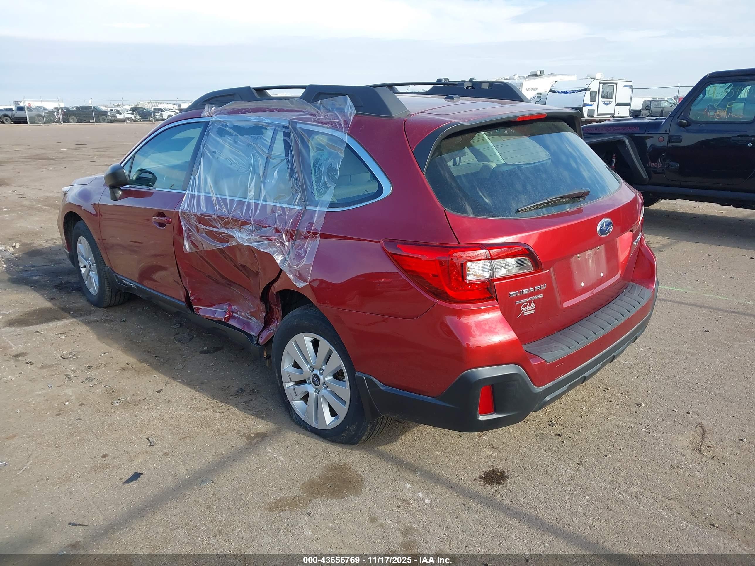 SUBARU OUTBACK image 3