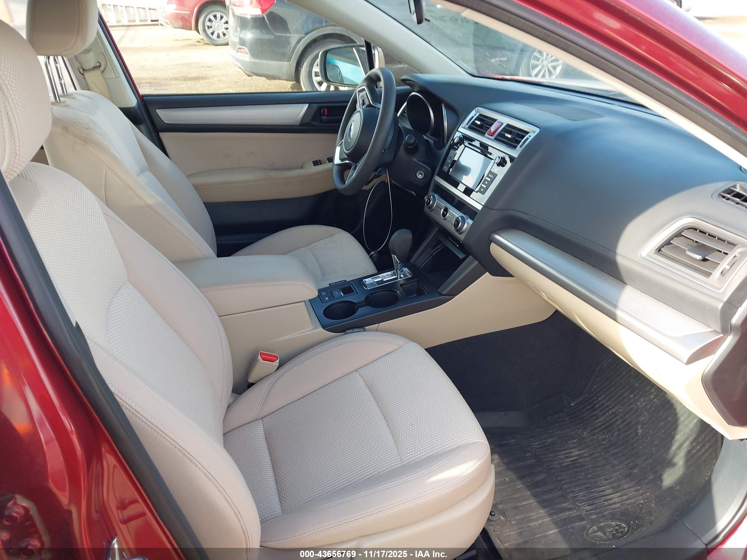 SUBARU OUTBACK image 5