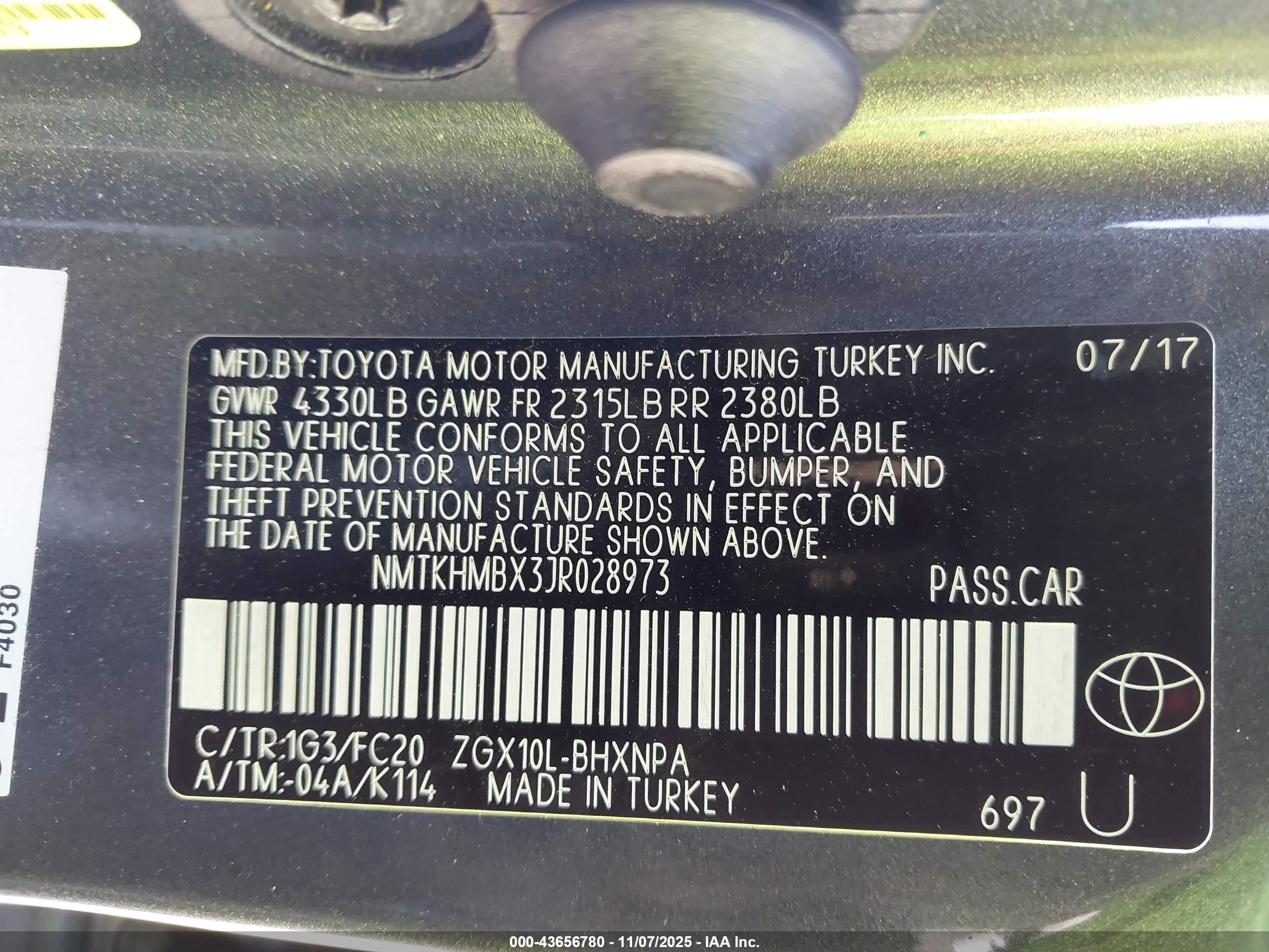 TOYOTA C-HR image 9