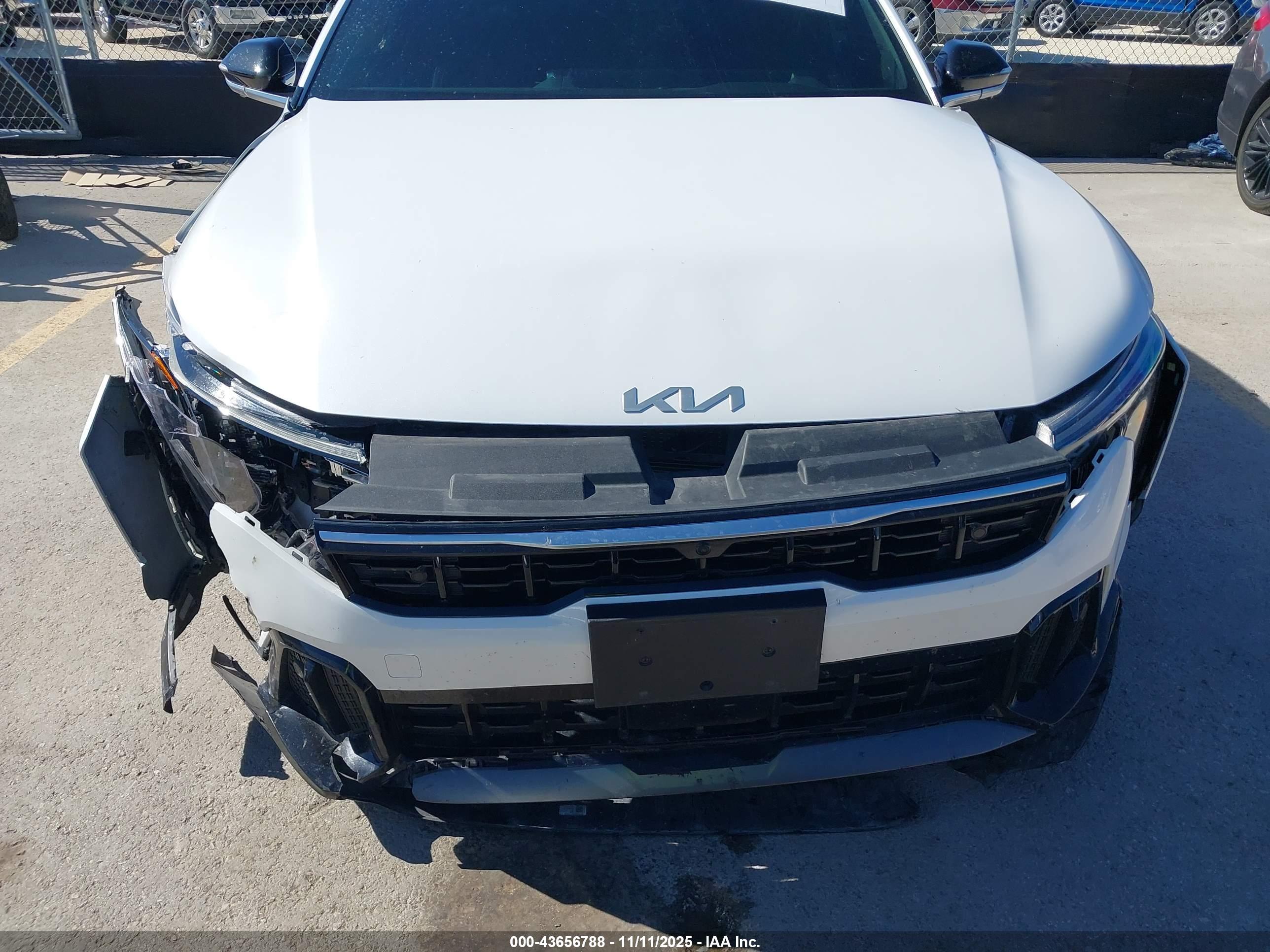 KIA K4 image 6