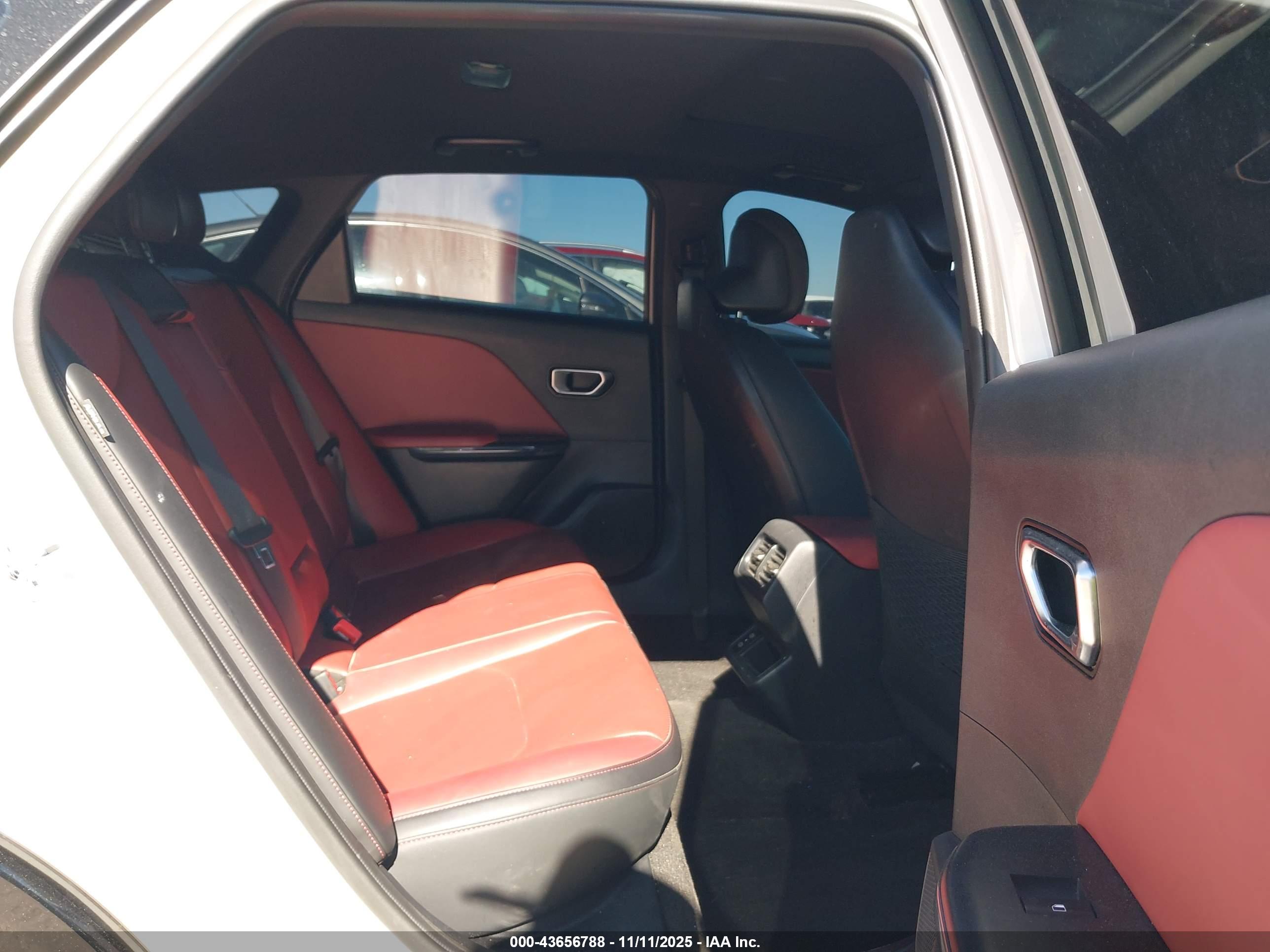 KIA K4 image 8