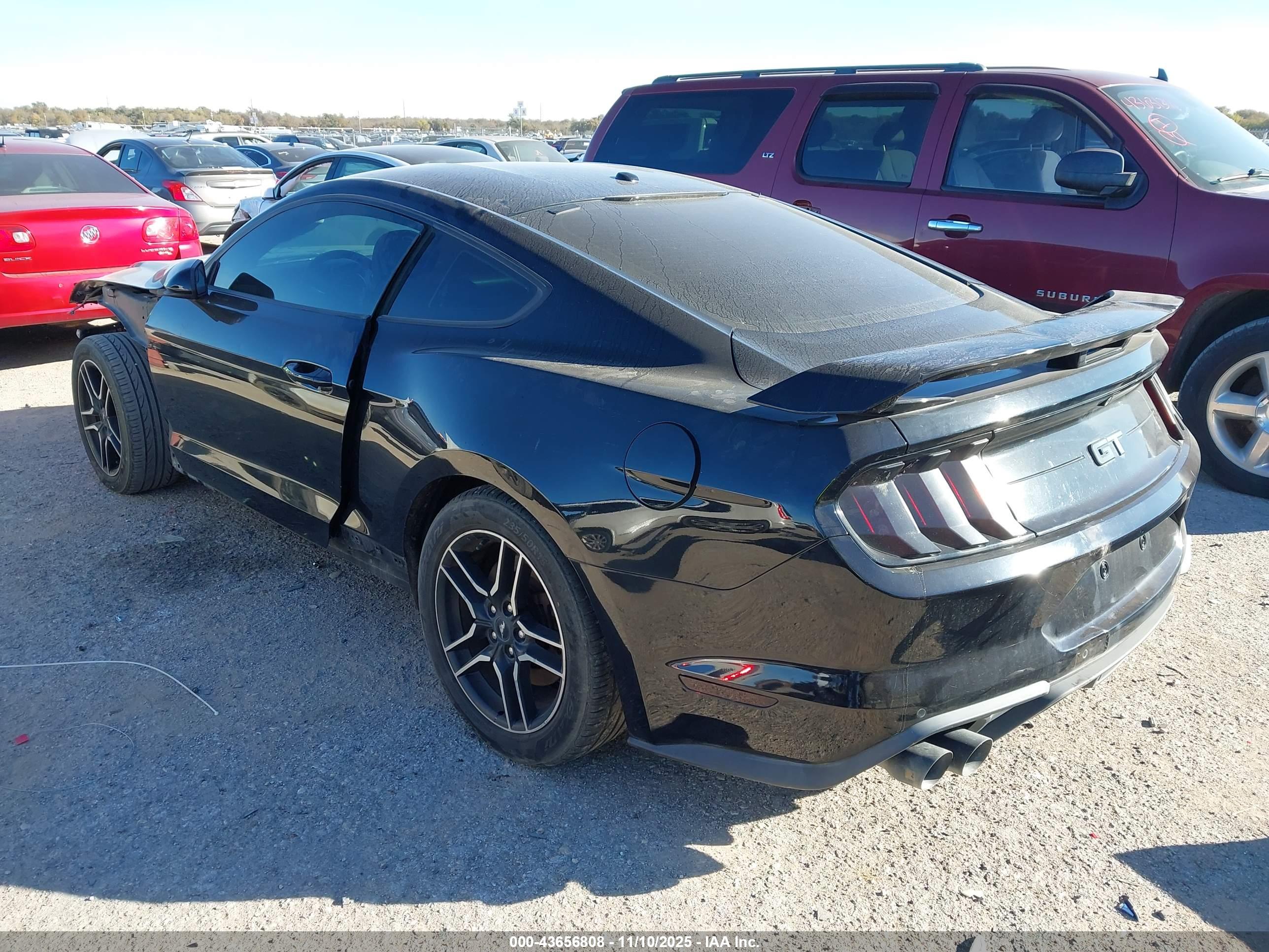 FORD MUSTANG image 3