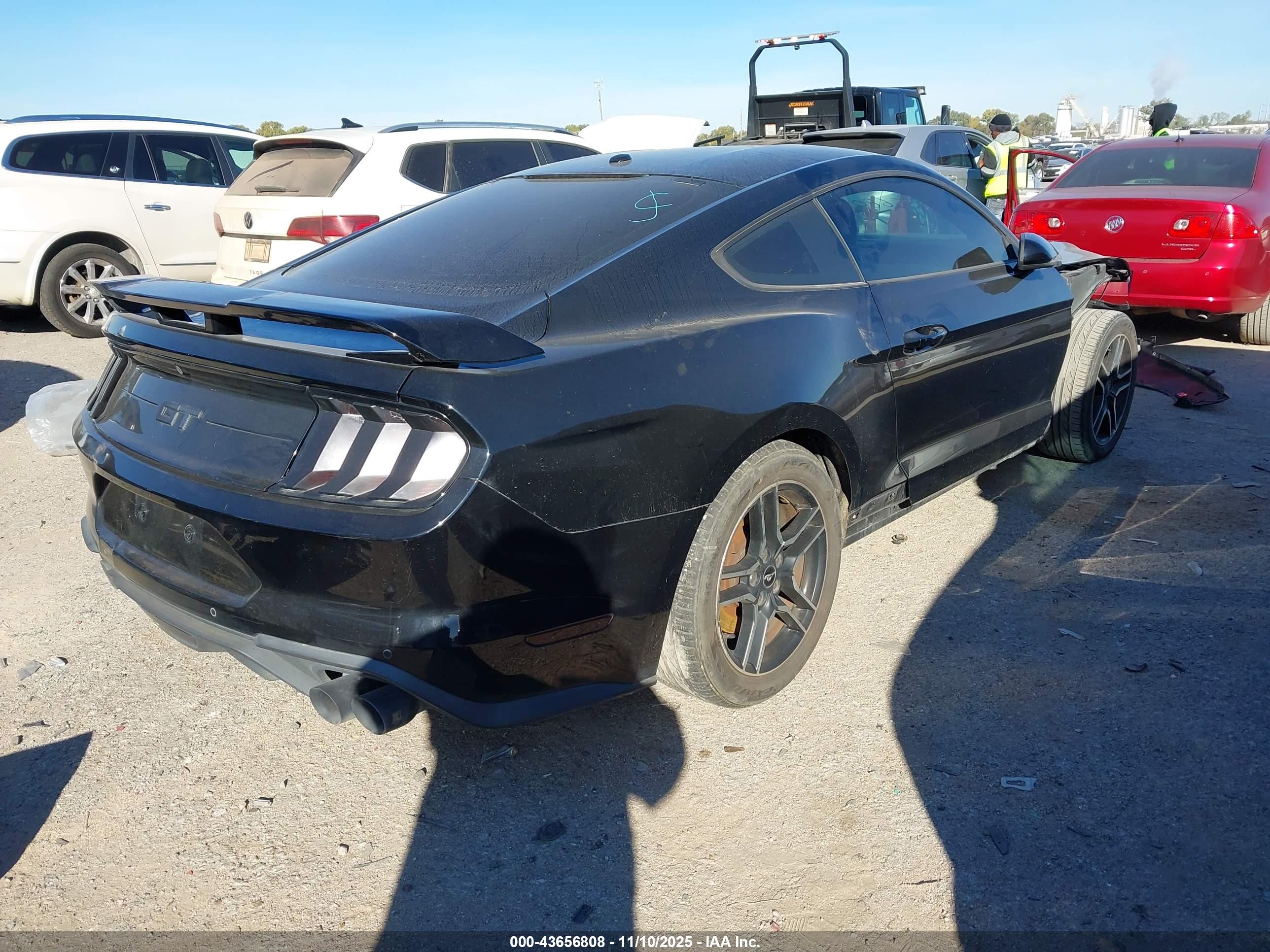 FORD MUSTANG image 4