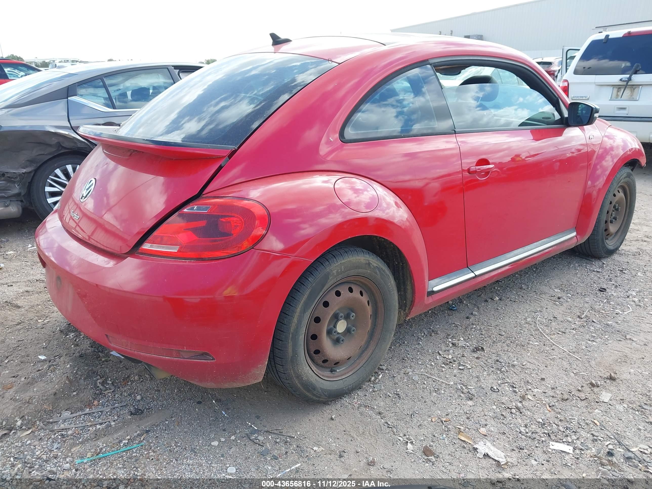 VOLKSWAGEN BEETLE image 4