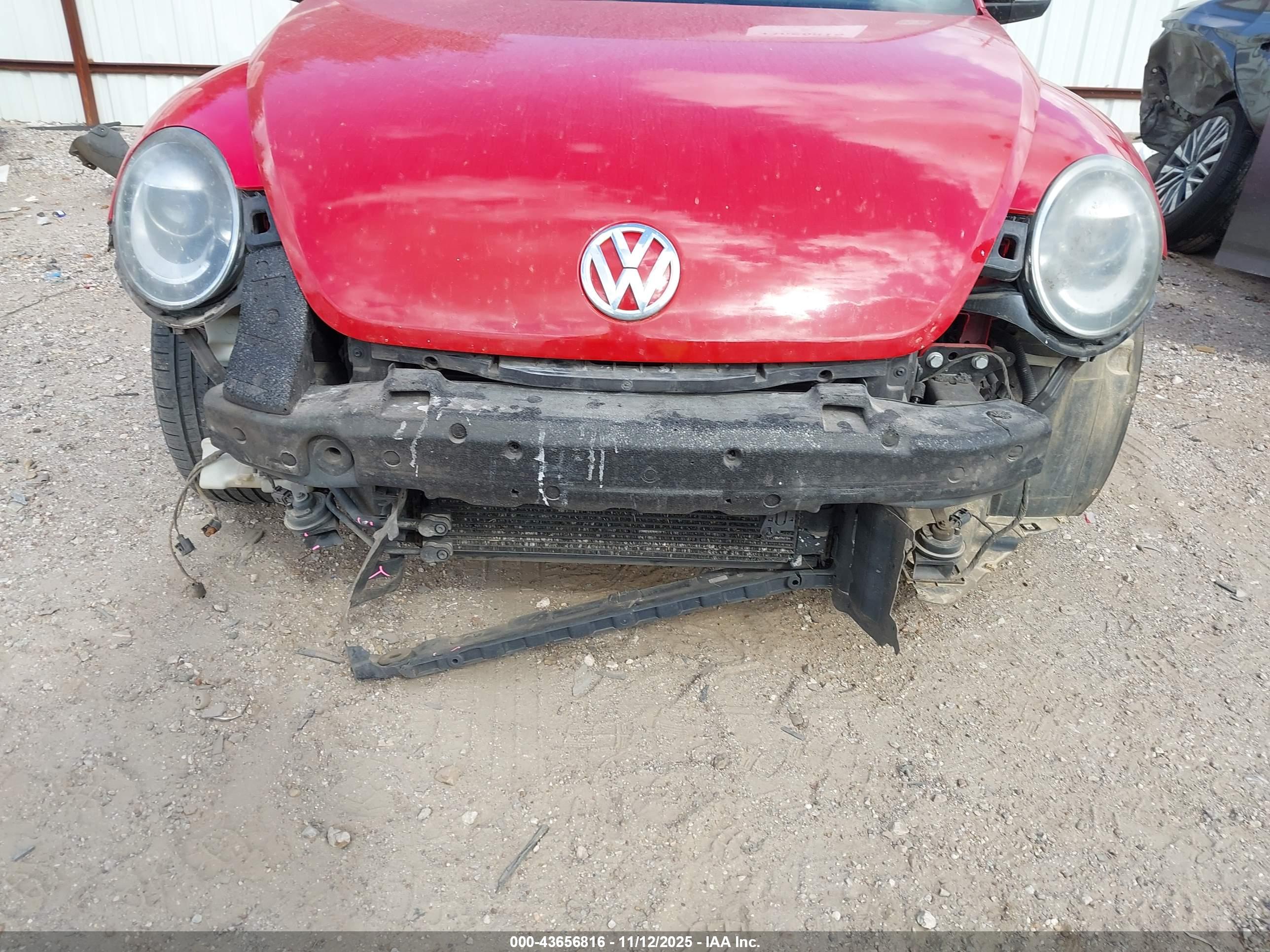 VOLKSWAGEN BEETLE image 6