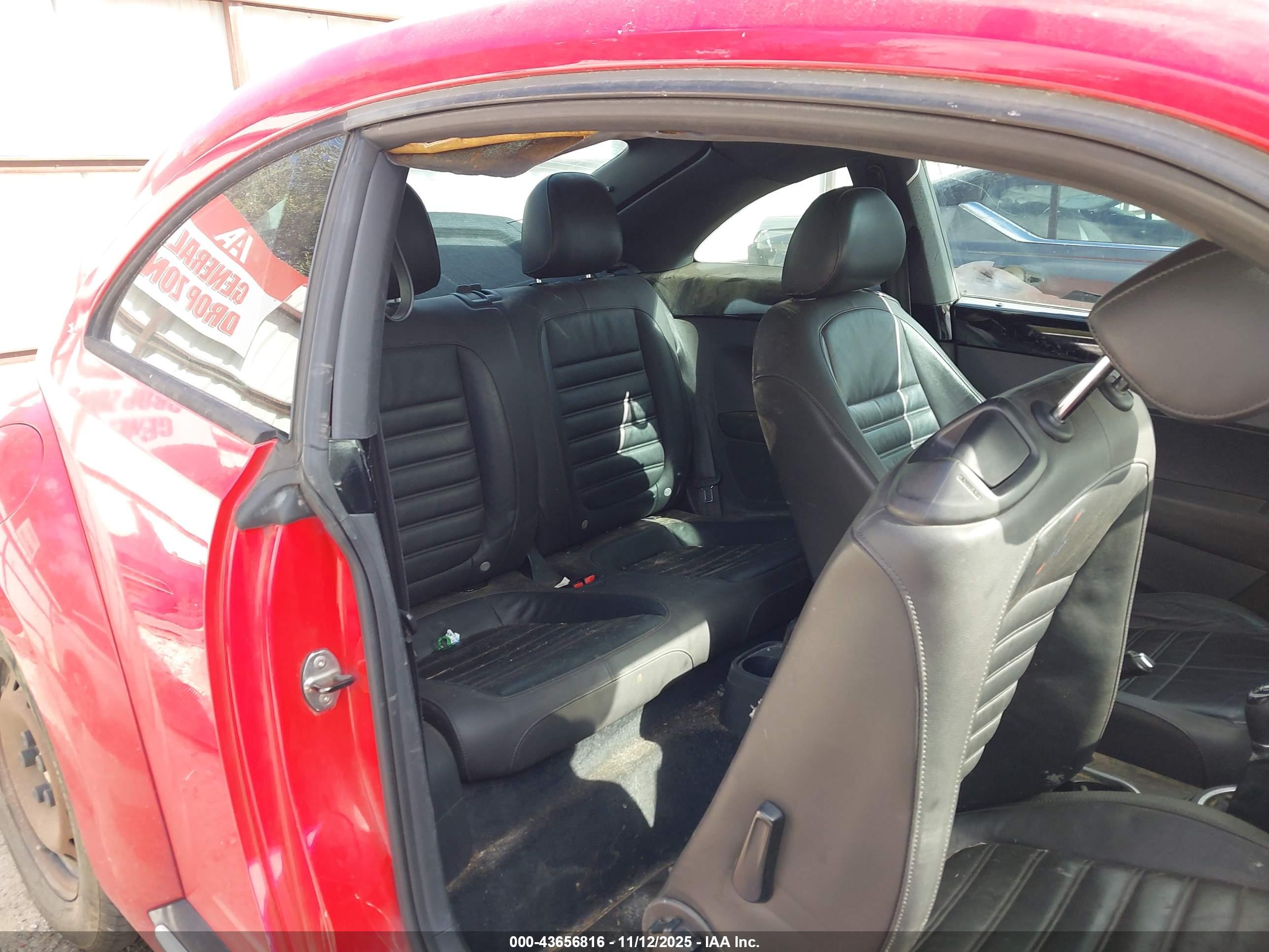 VOLKSWAGEN BEETLE image 8