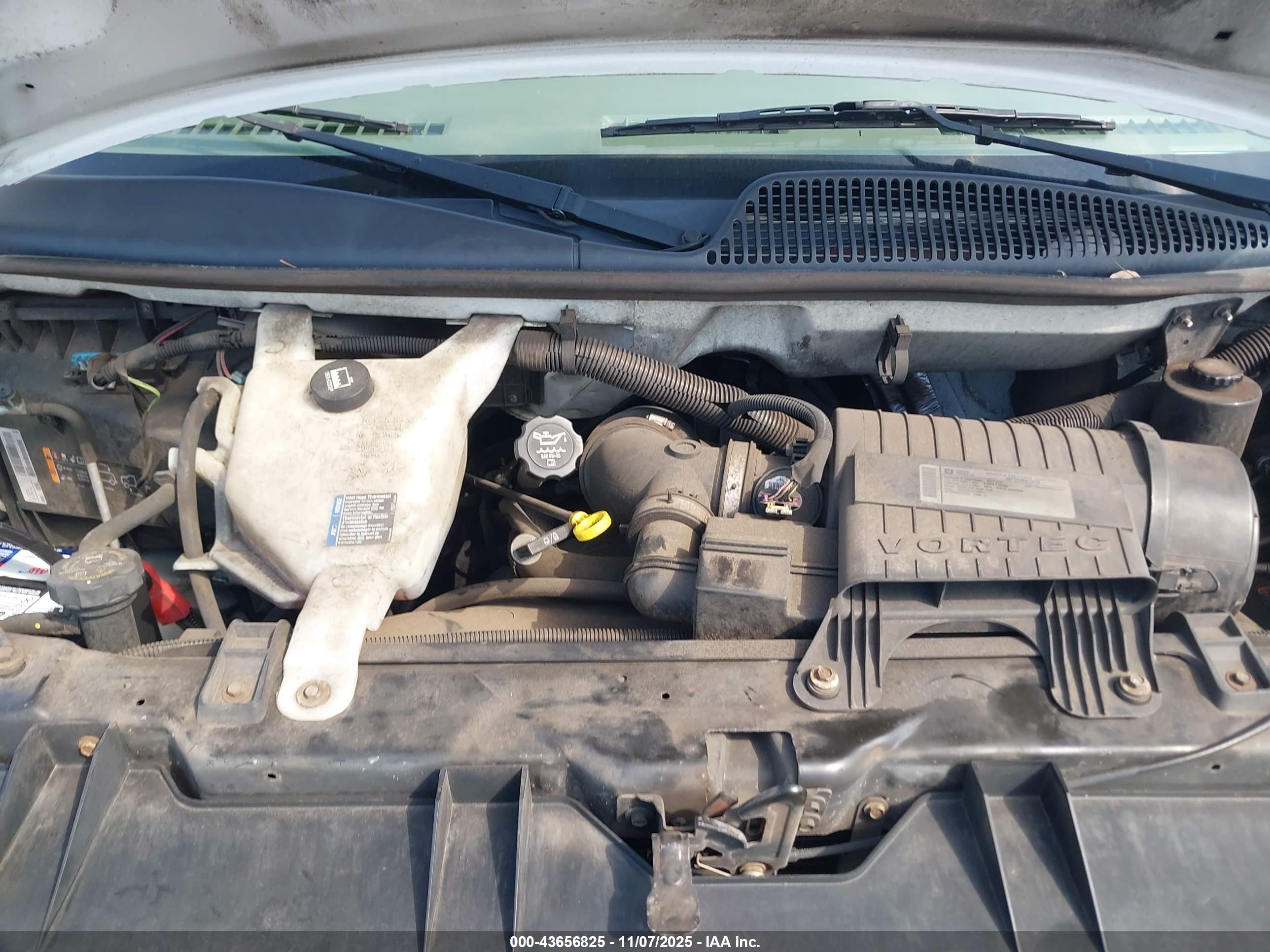 CHEVROLET EXPRESS image 10