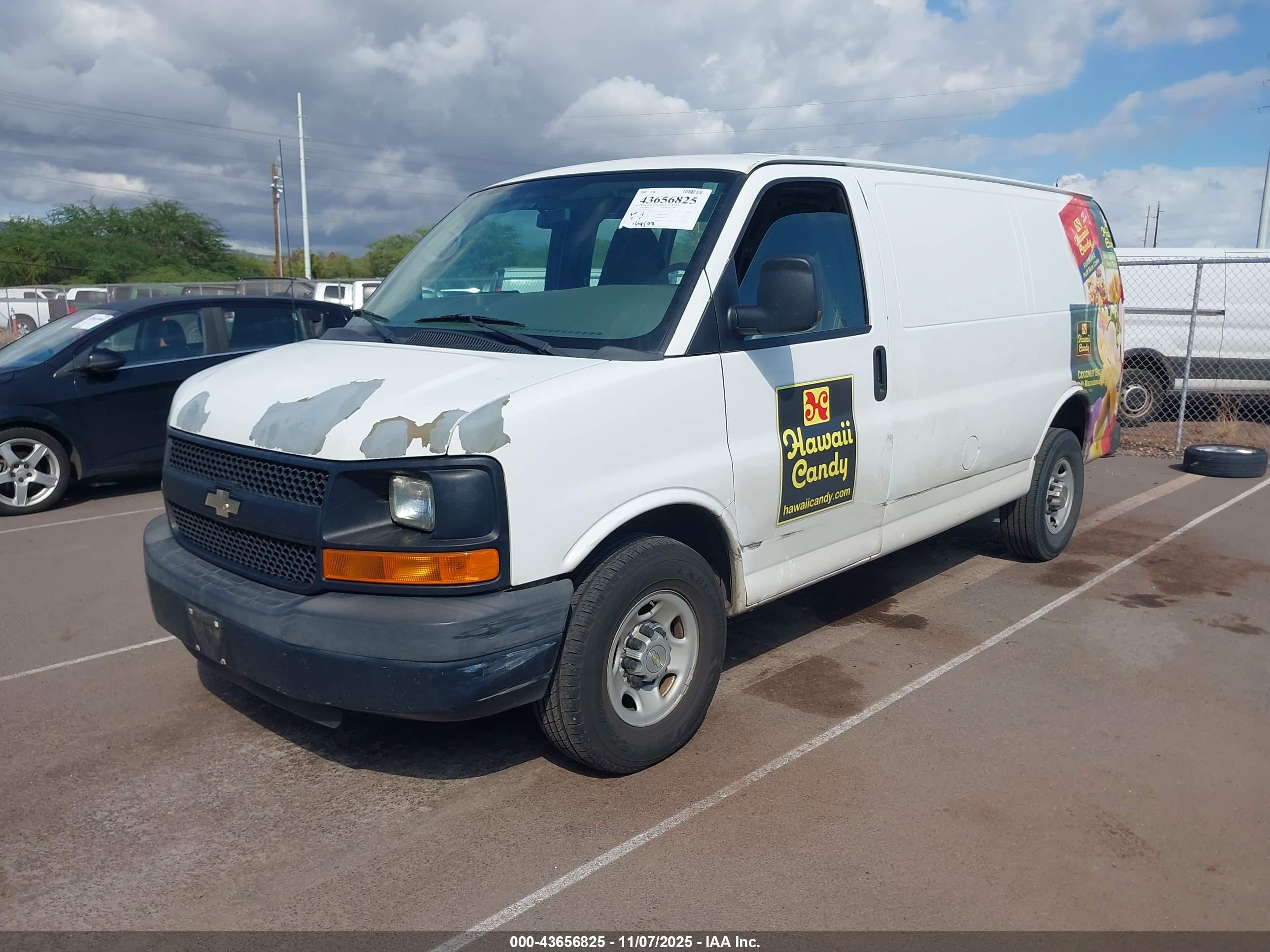 CHEVROLET EXPRESS image 2