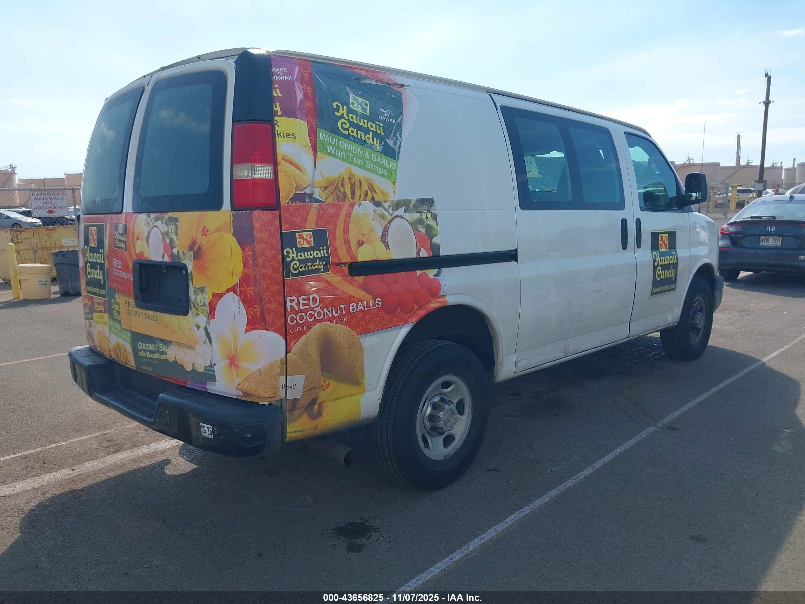 CHEVROLET EXPRESS image 4