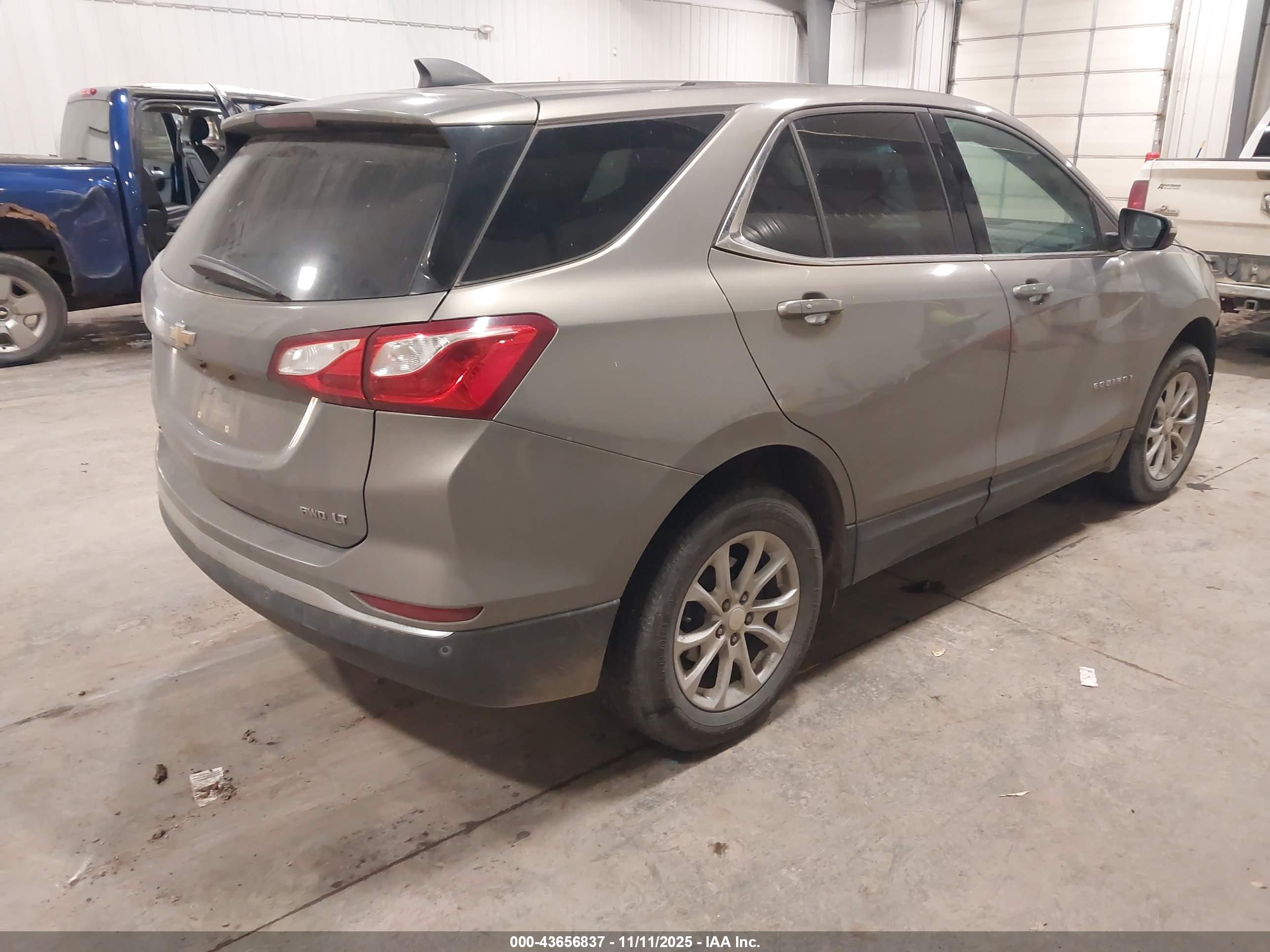 CHEVROLET EQUINOX image 4