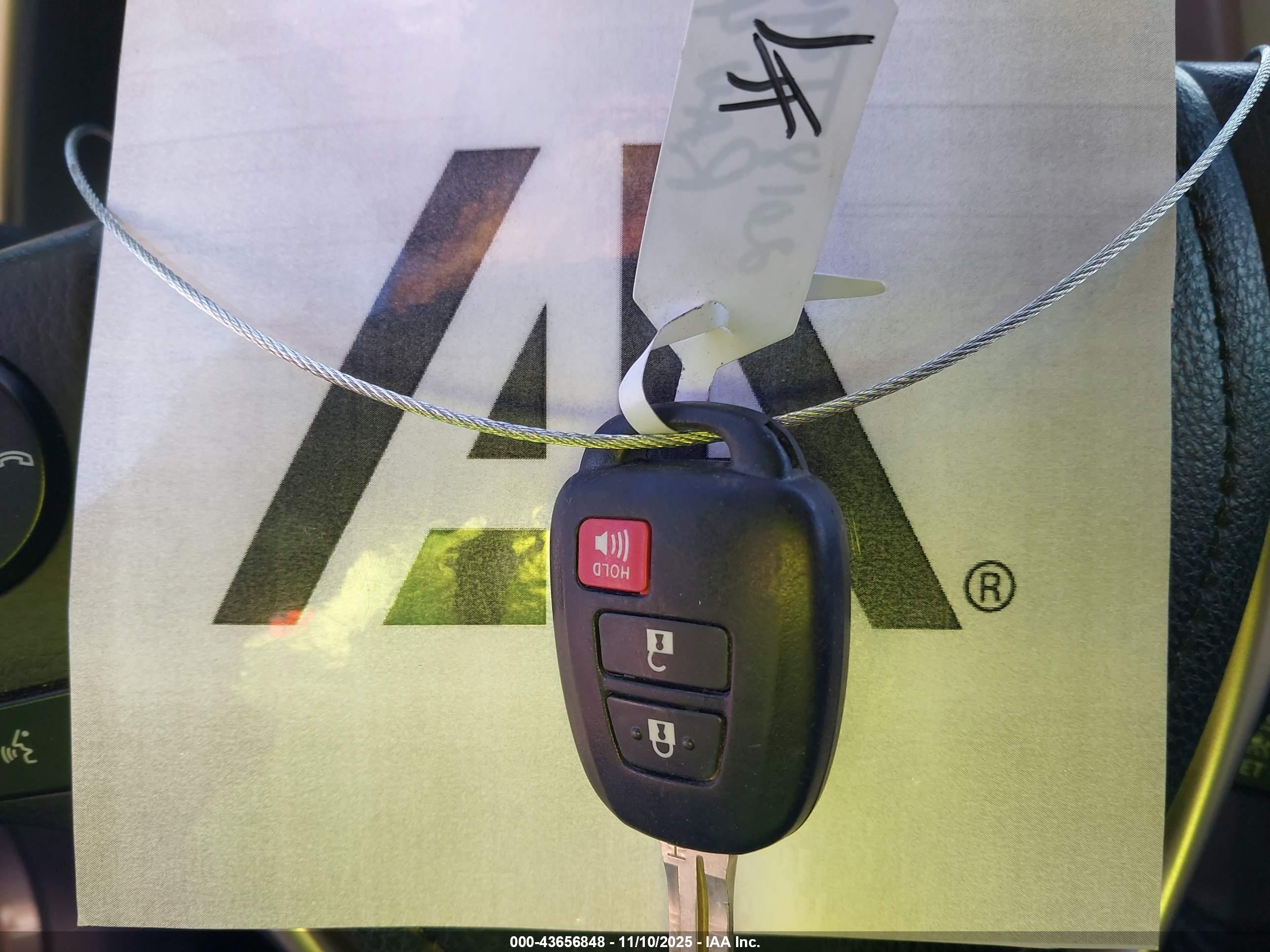 TOYOTA RAV4 image 11