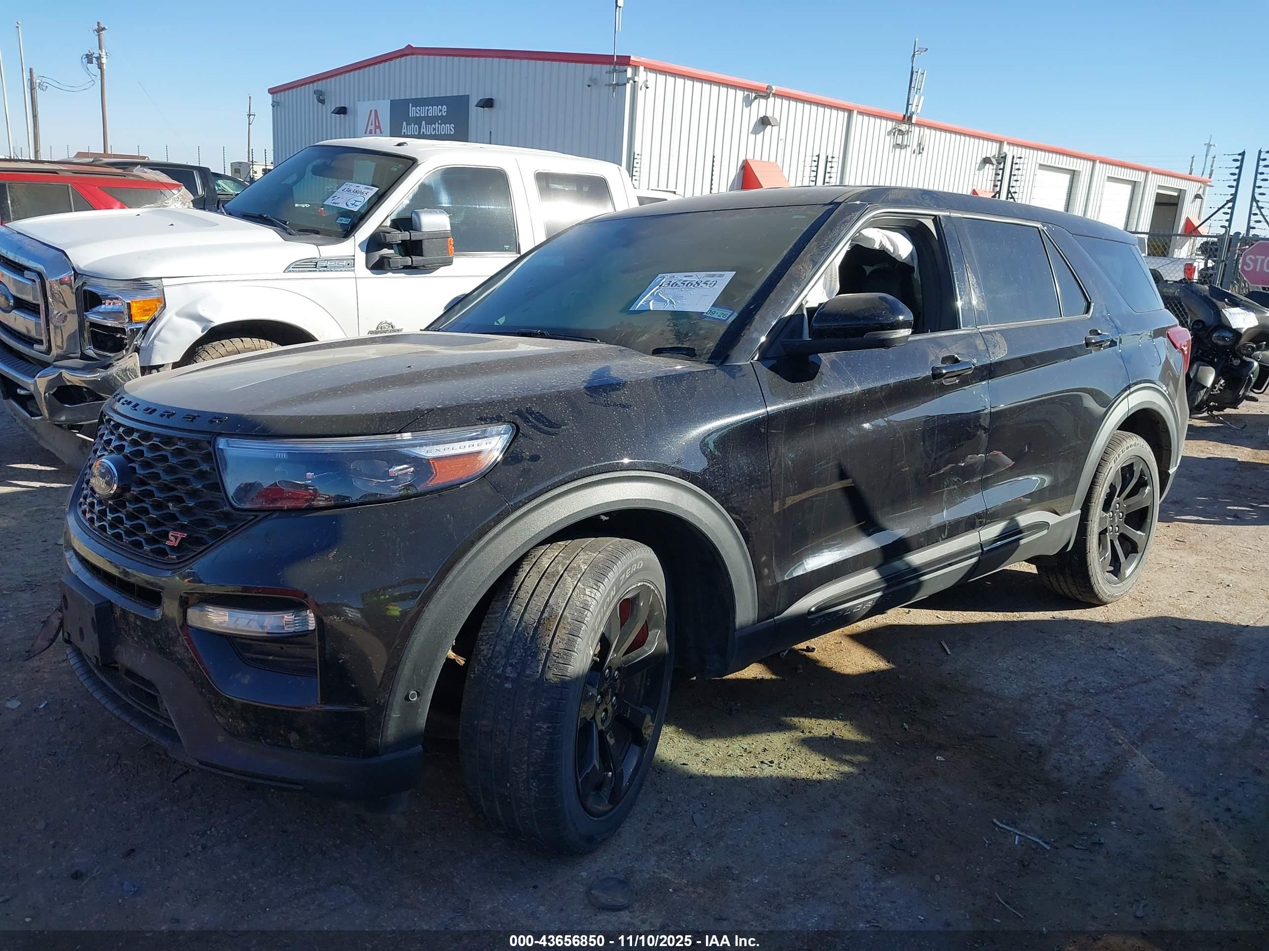 FORD EXPLORER image 2