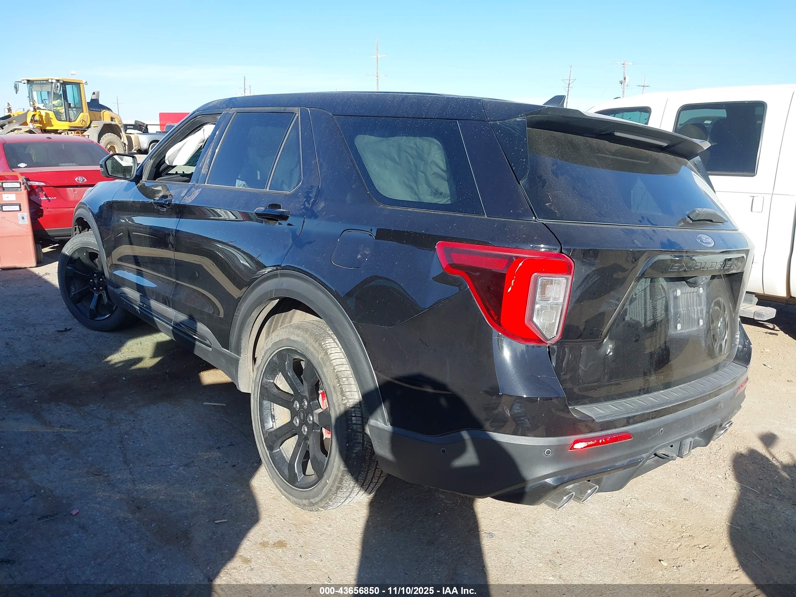 FORD EXPLORER image 3