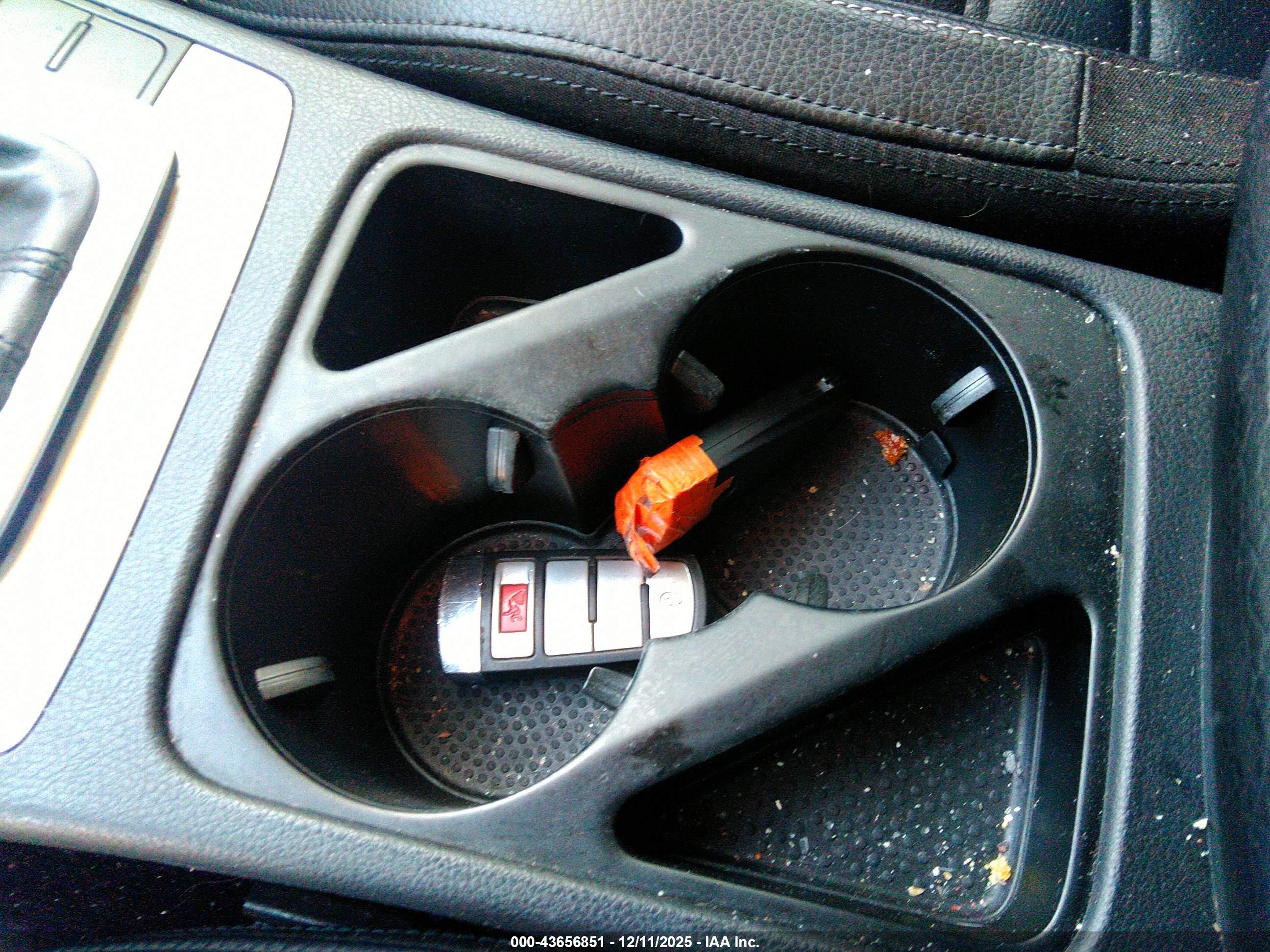 VOLKSWAGEN CC image 11