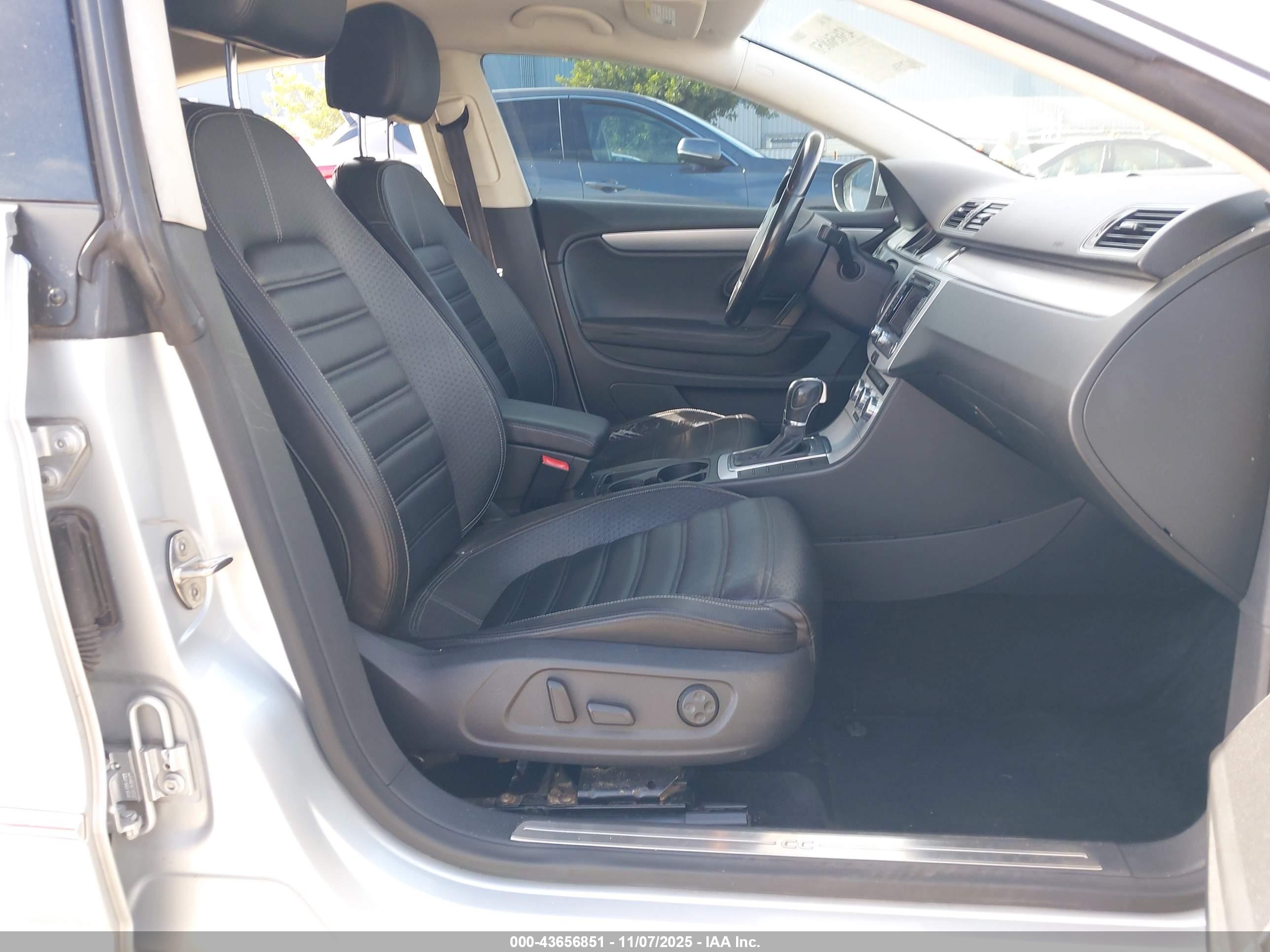 VOLKSWAGEN CC image 5