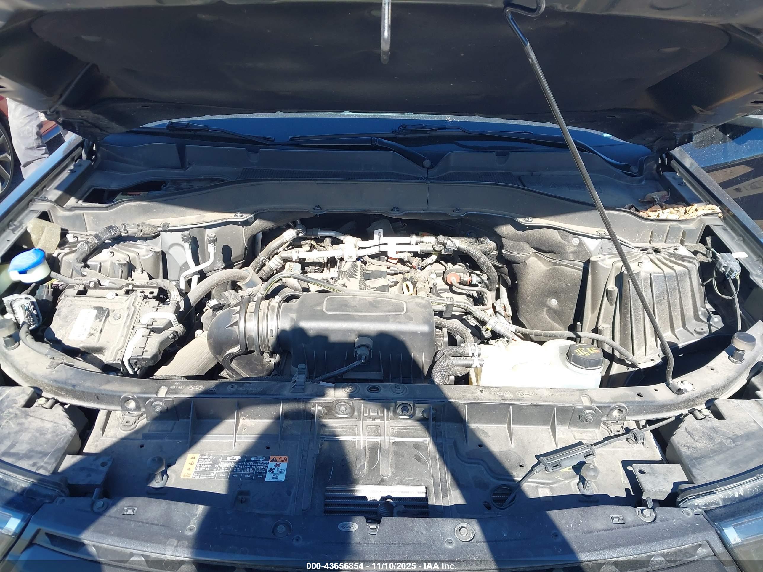 FORD EXPLORER image 10