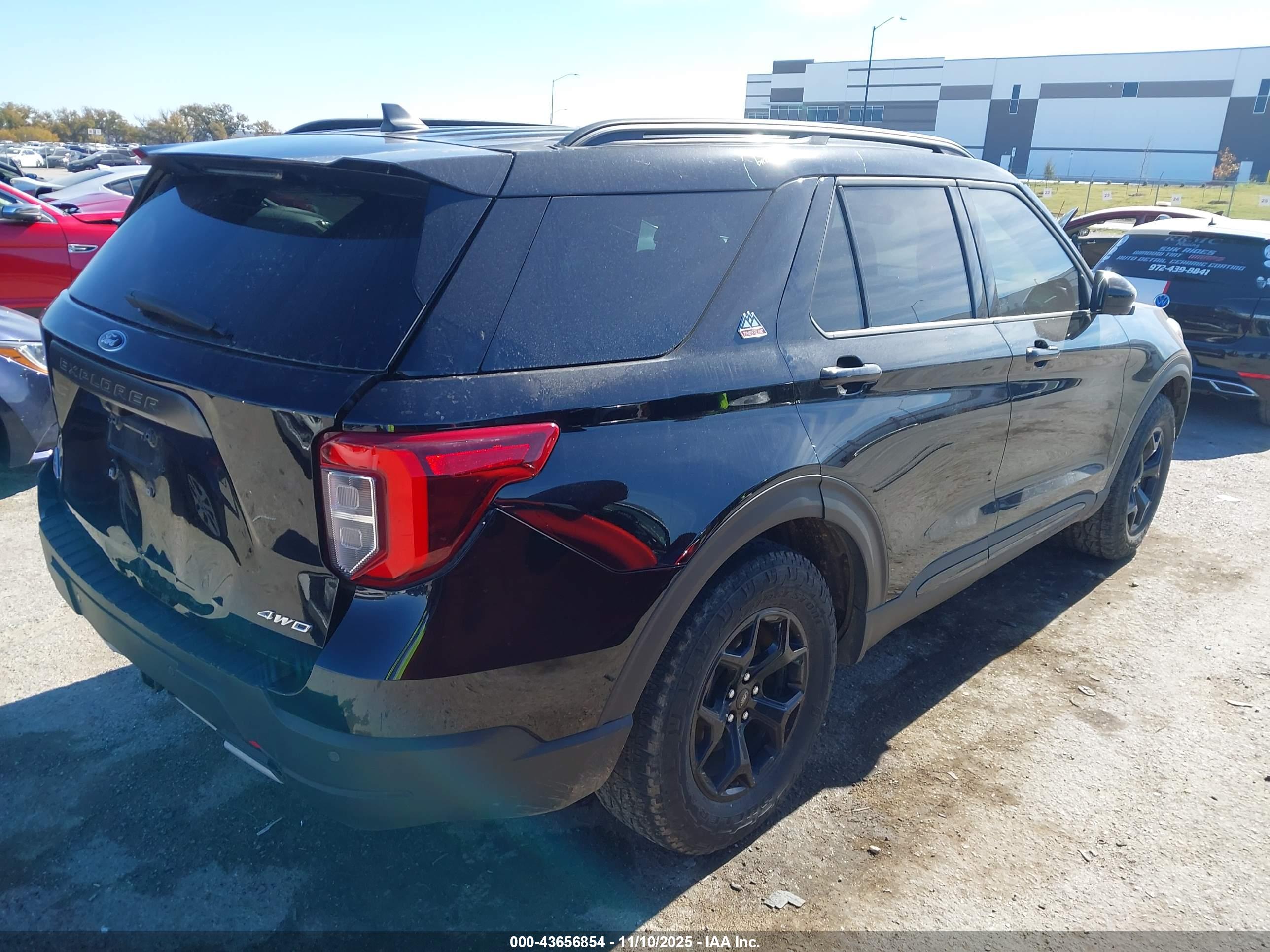 FORD EXPLORER image 4