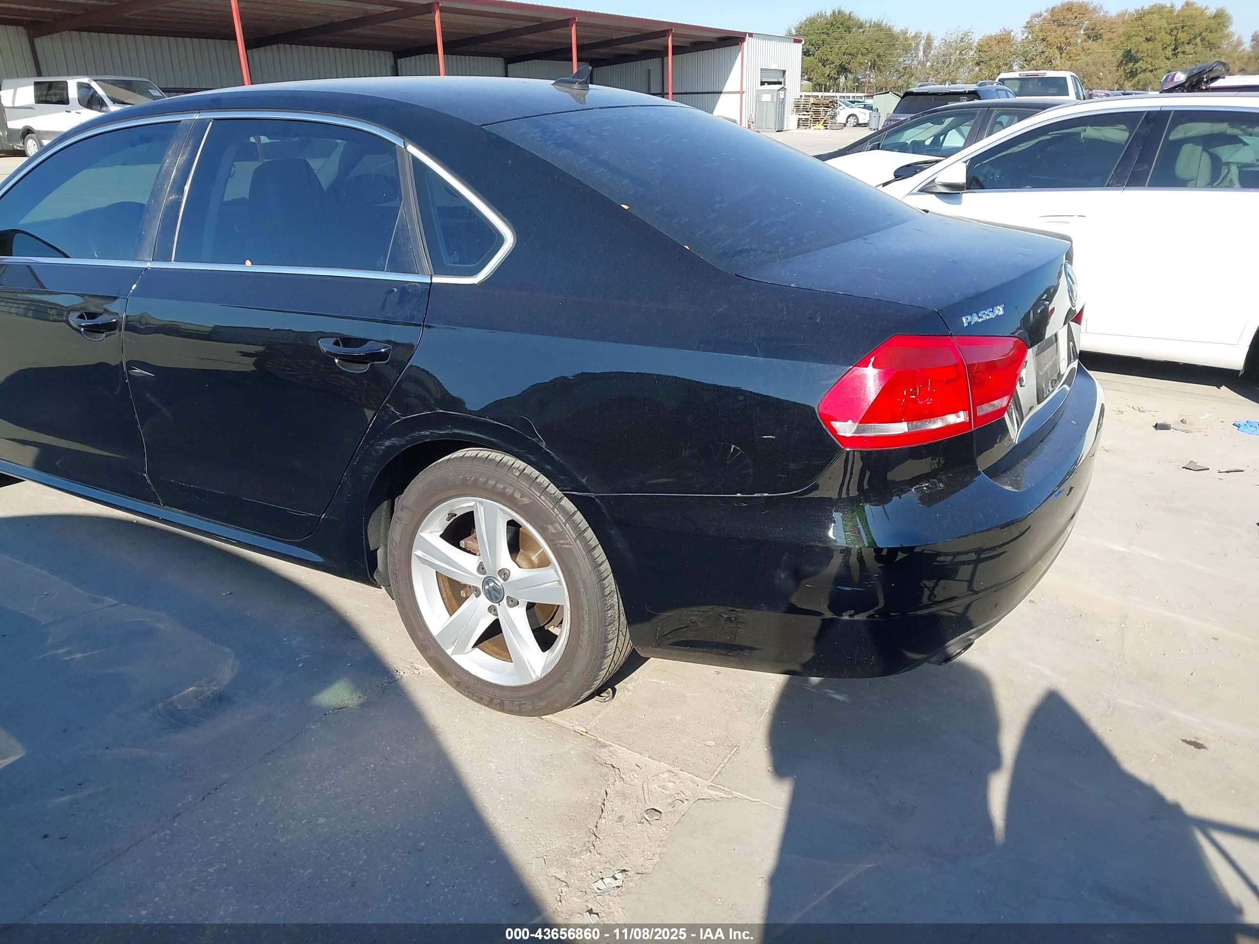 VOLKSWAGEN PASSAT image 3