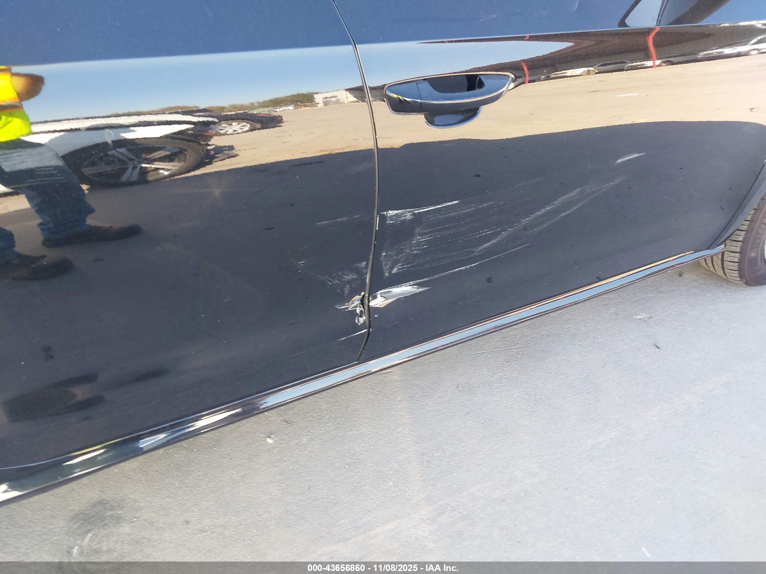 VOLKSWAGEN PASSAT image 6