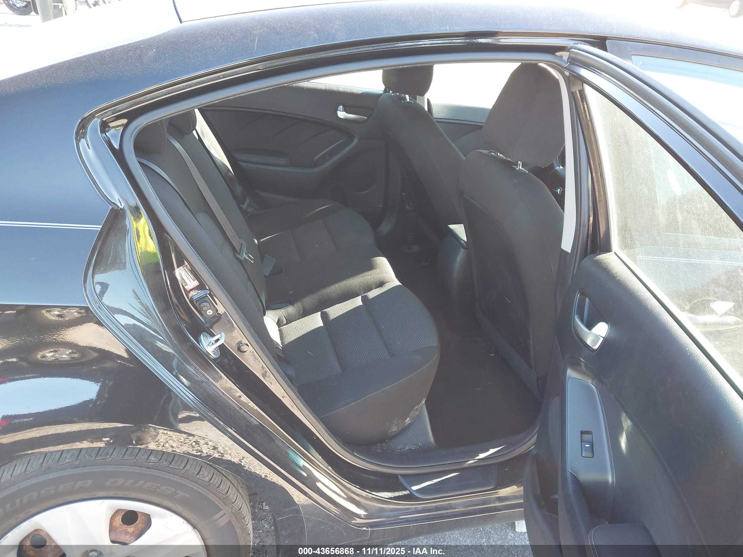 KIA FORTE image 8