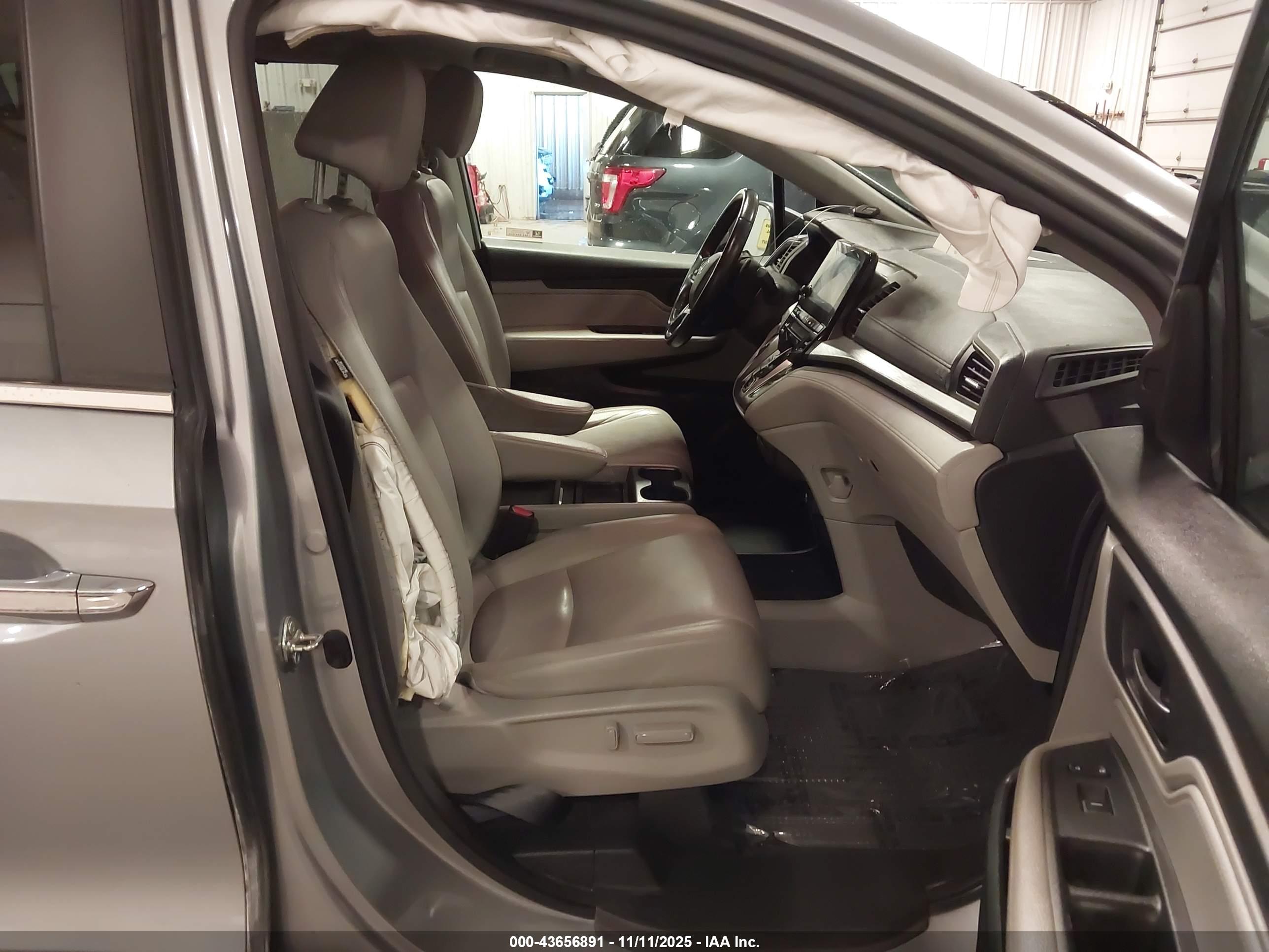 HONDA ODYSSEY image 5