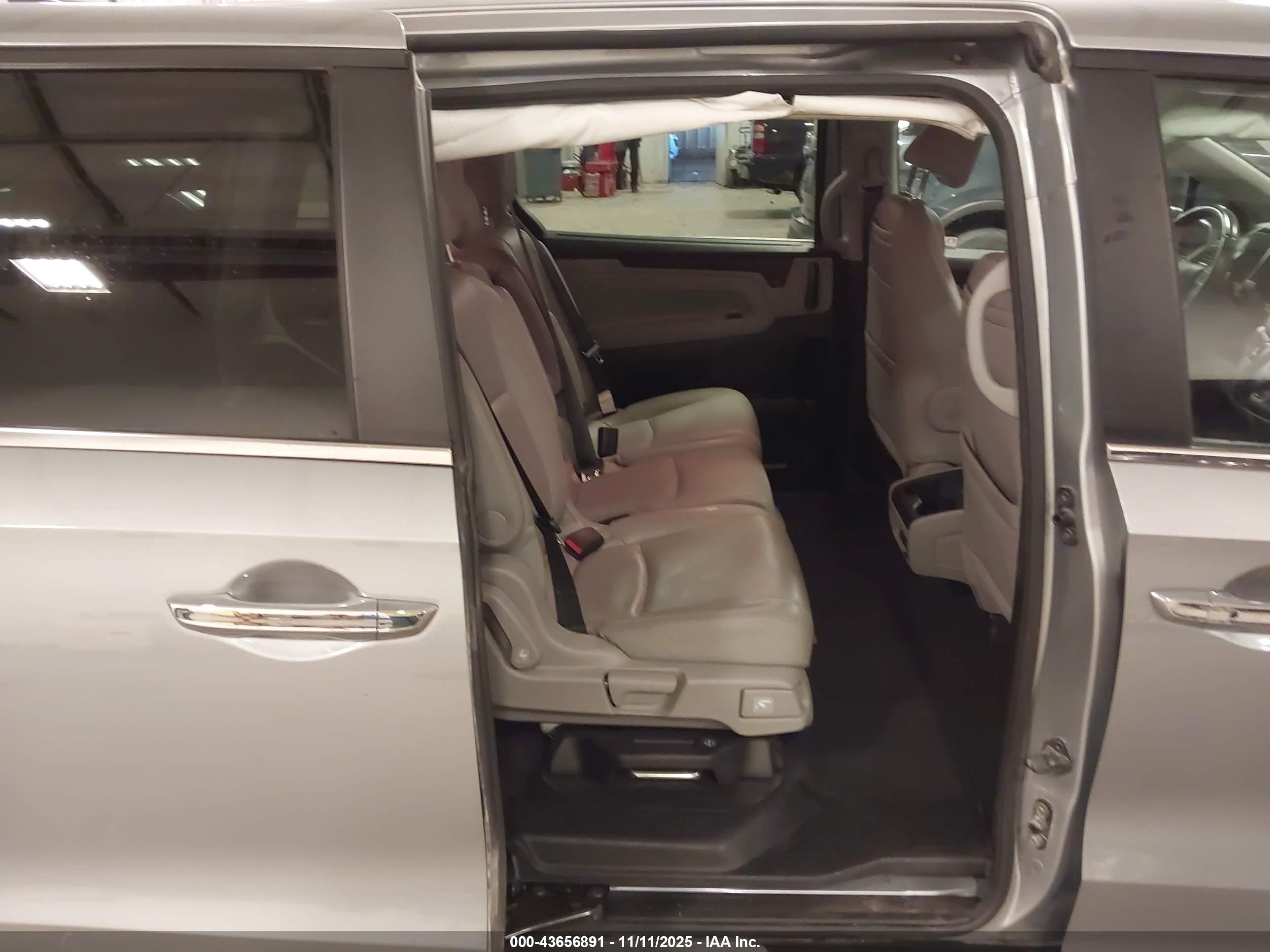 HONDA ODYSSEY image 8