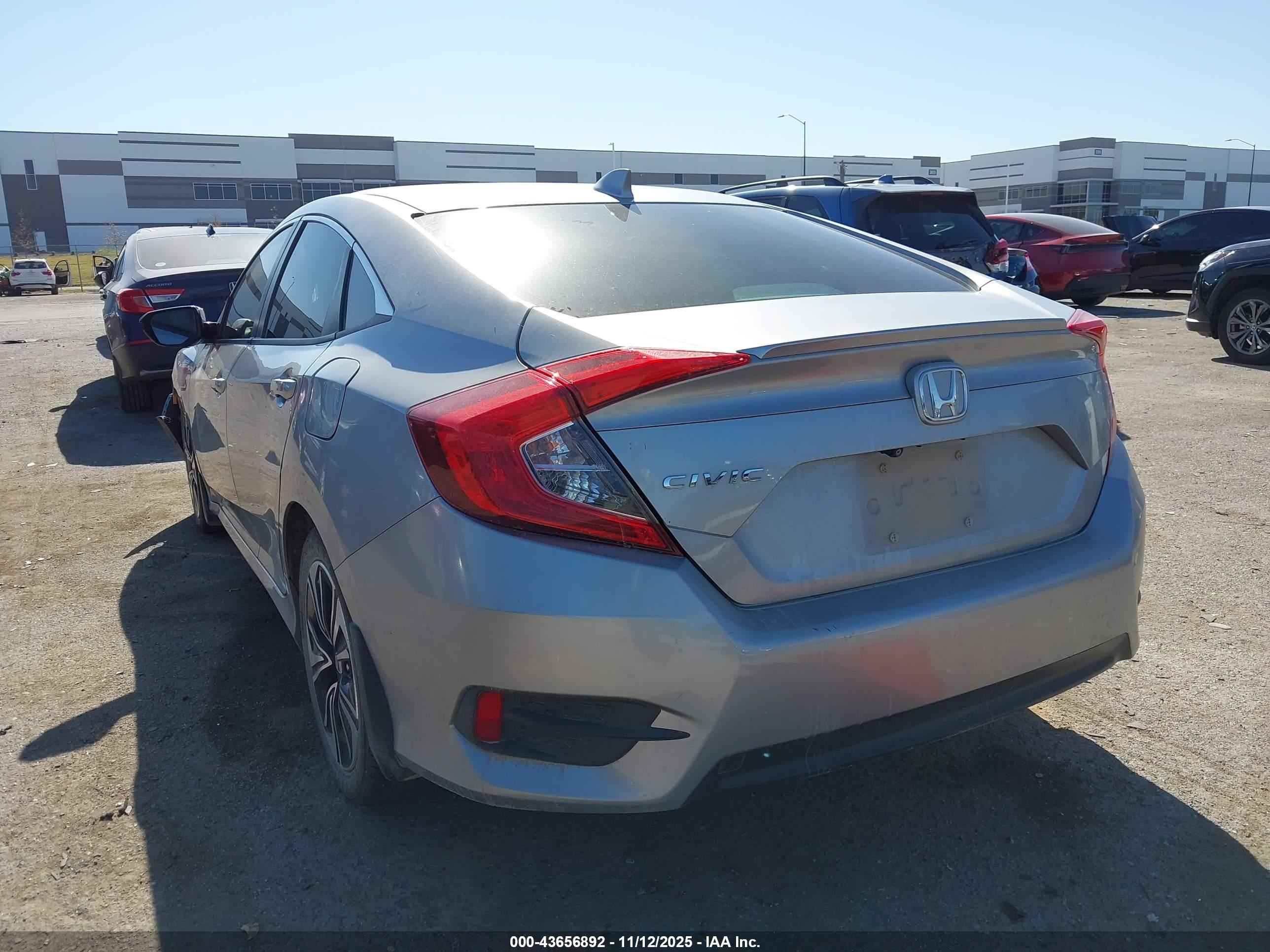 HONDA CIVIC image 3