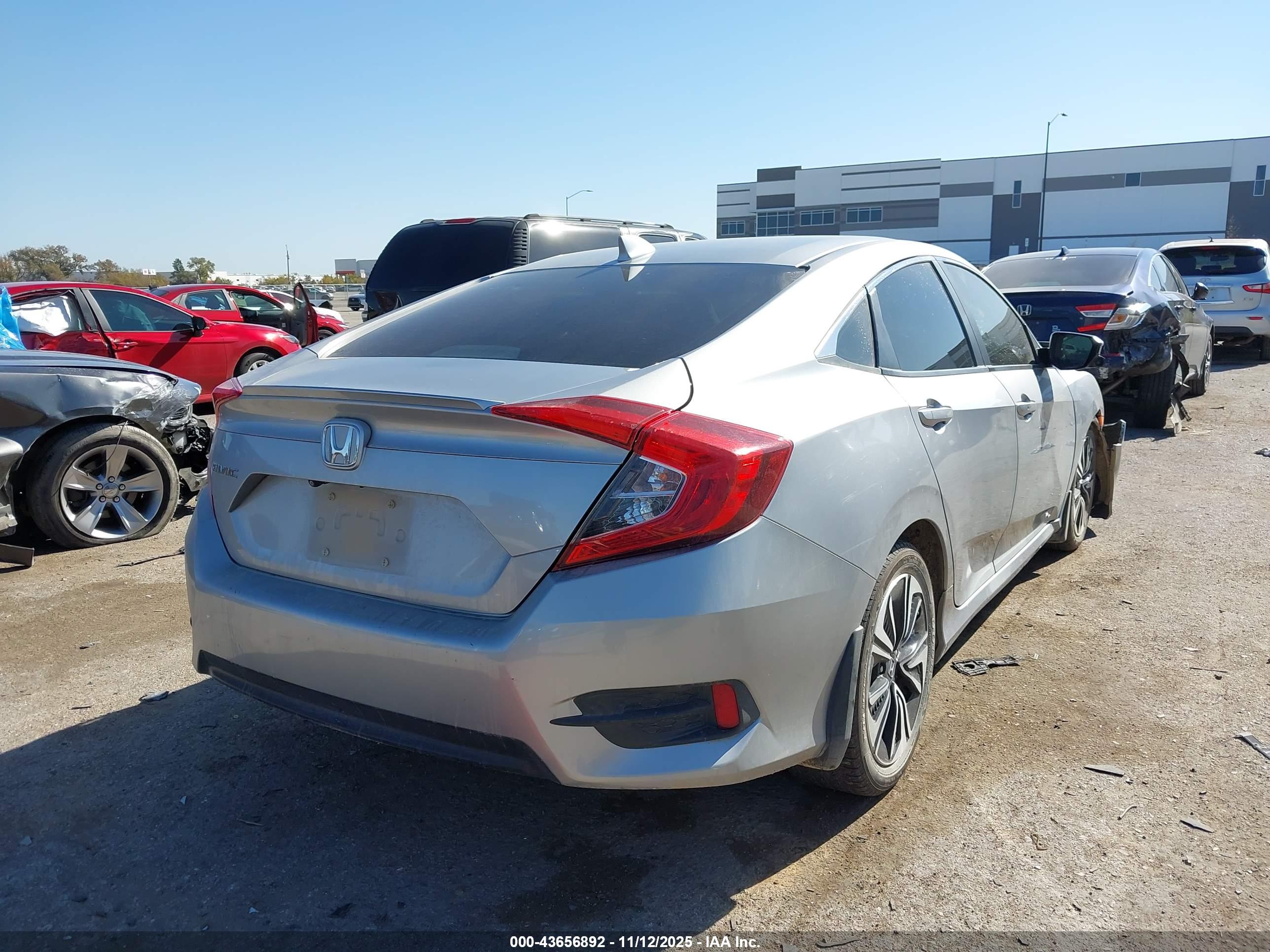 HONDA CIVIC image 4