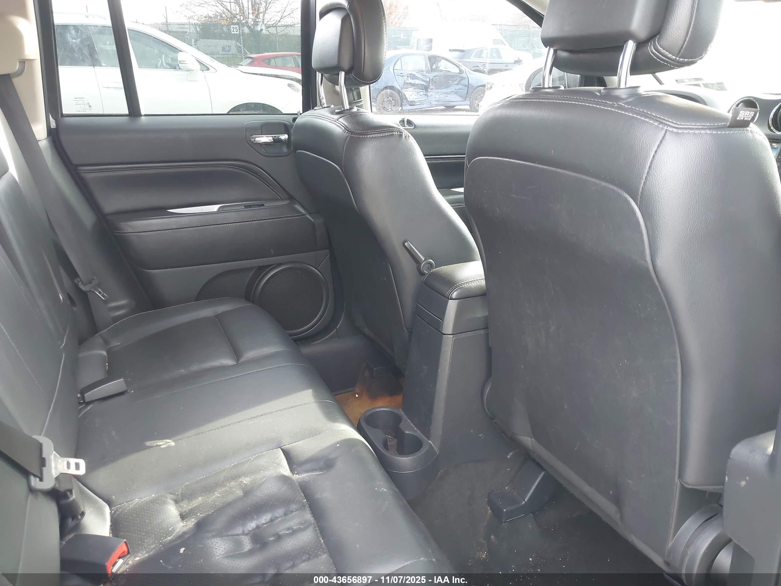 JEEP COMPASS image 8