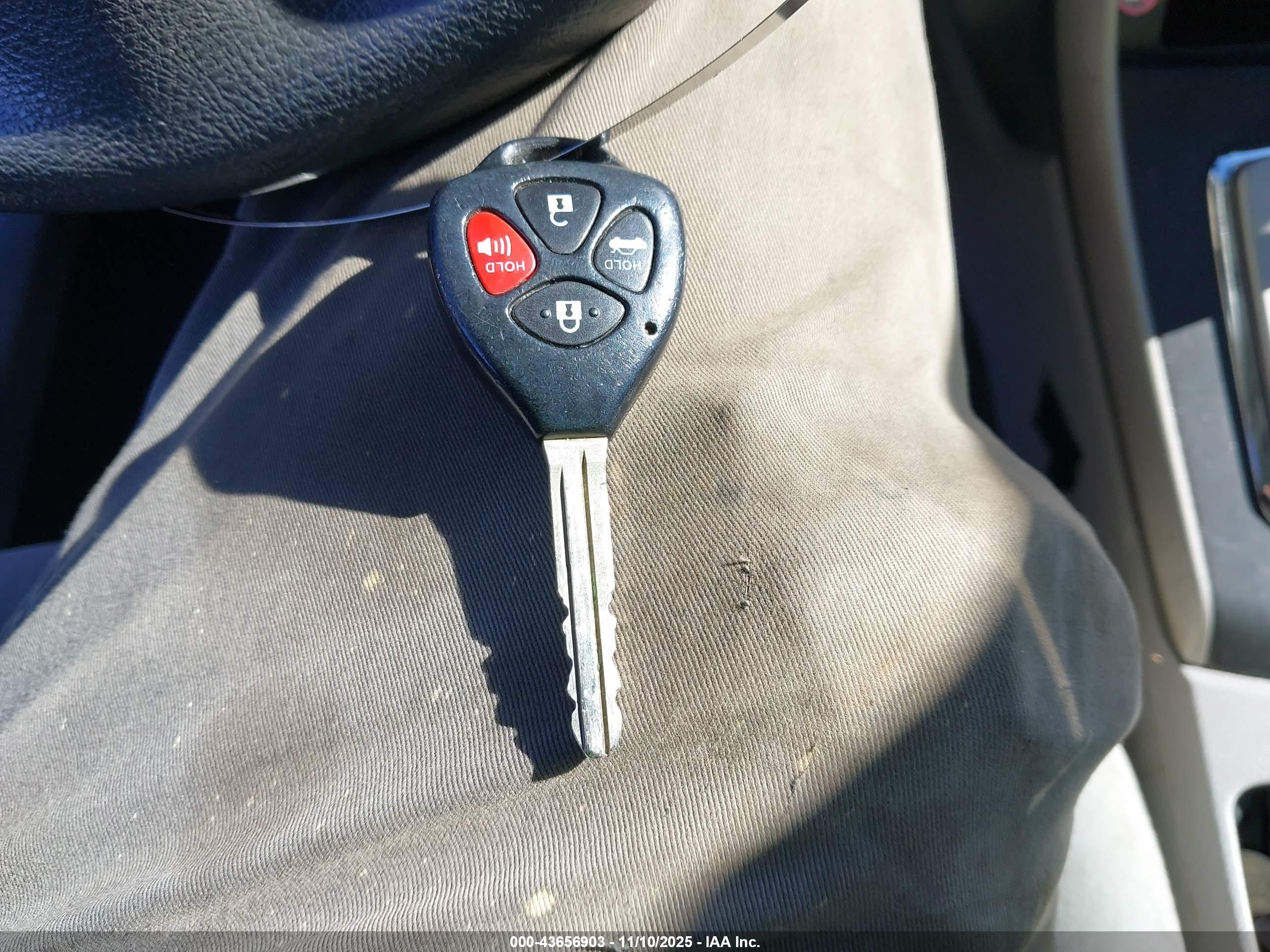 TOYOTA COROLLA image 11