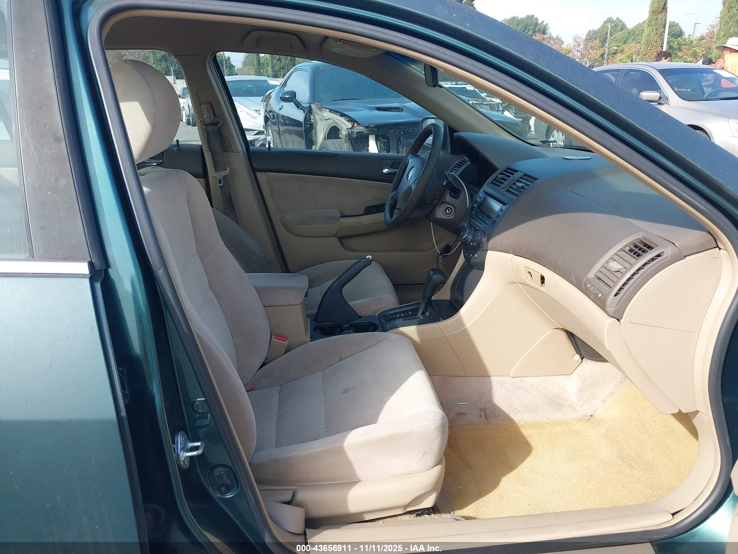 HONDA ACCORD image 5