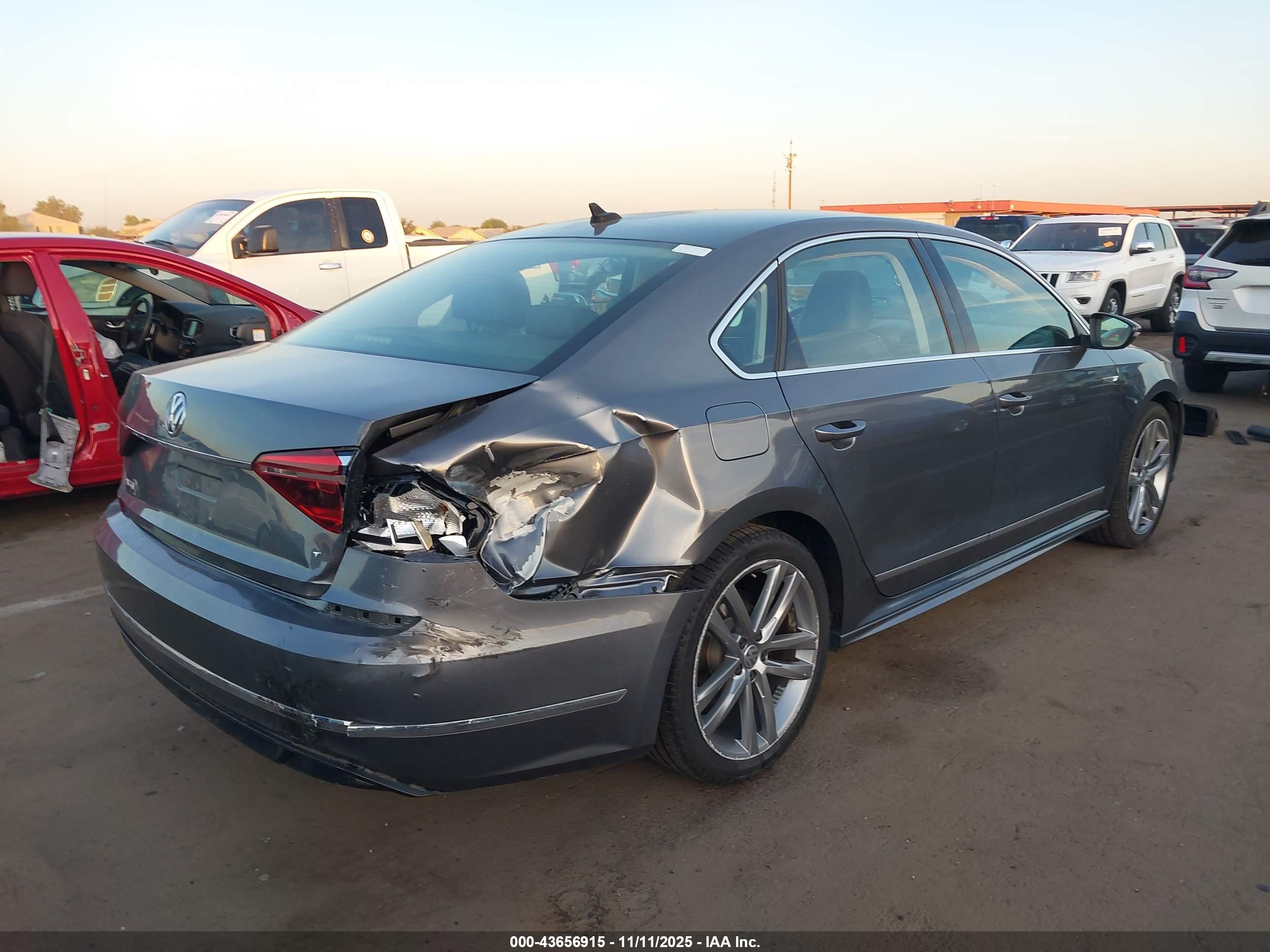 VOLKSWAGEN PASSAT image 6