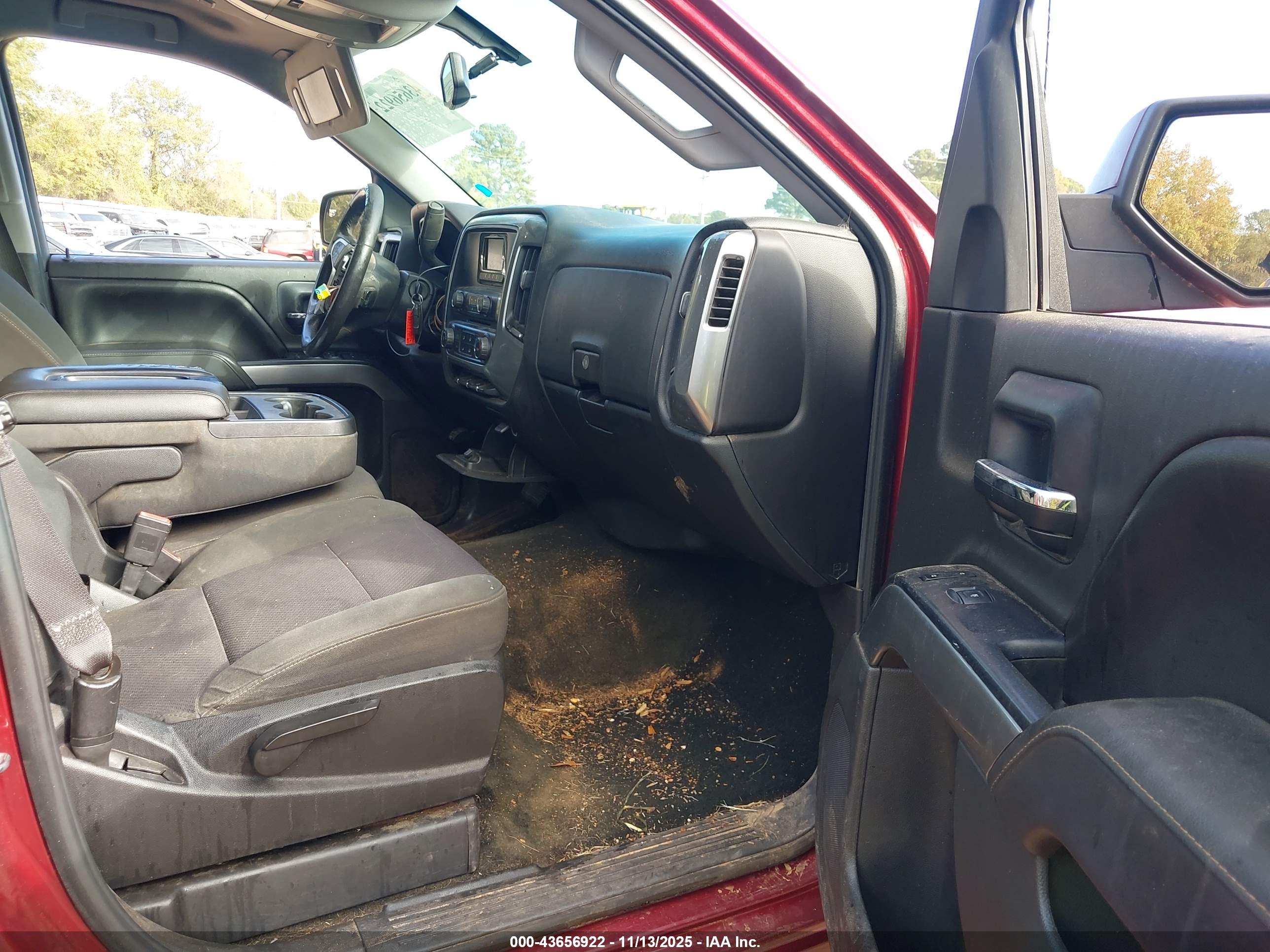 CHEVROLET SILVERADO image 5