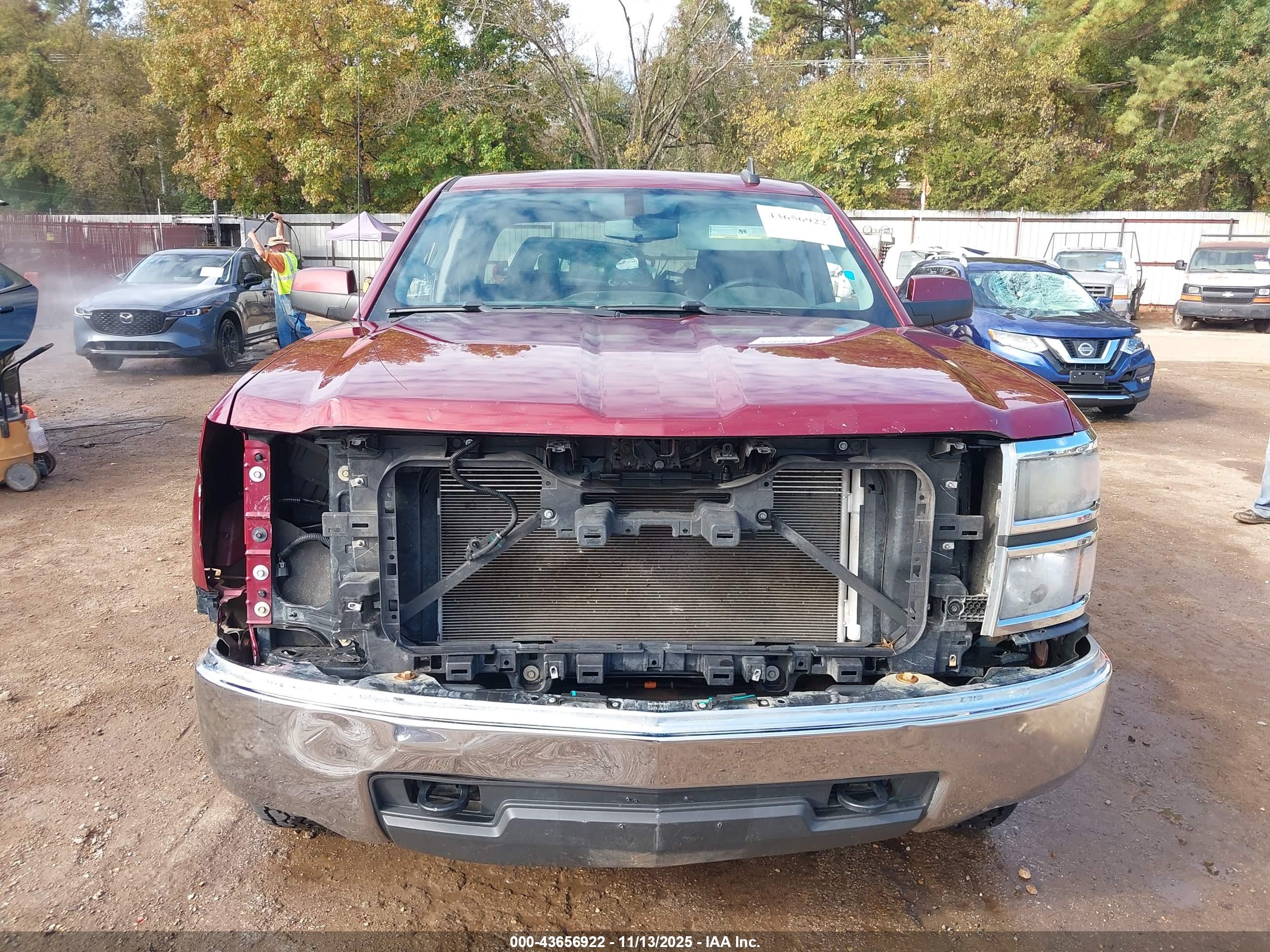 CHEVROLET SILVERADO image 6