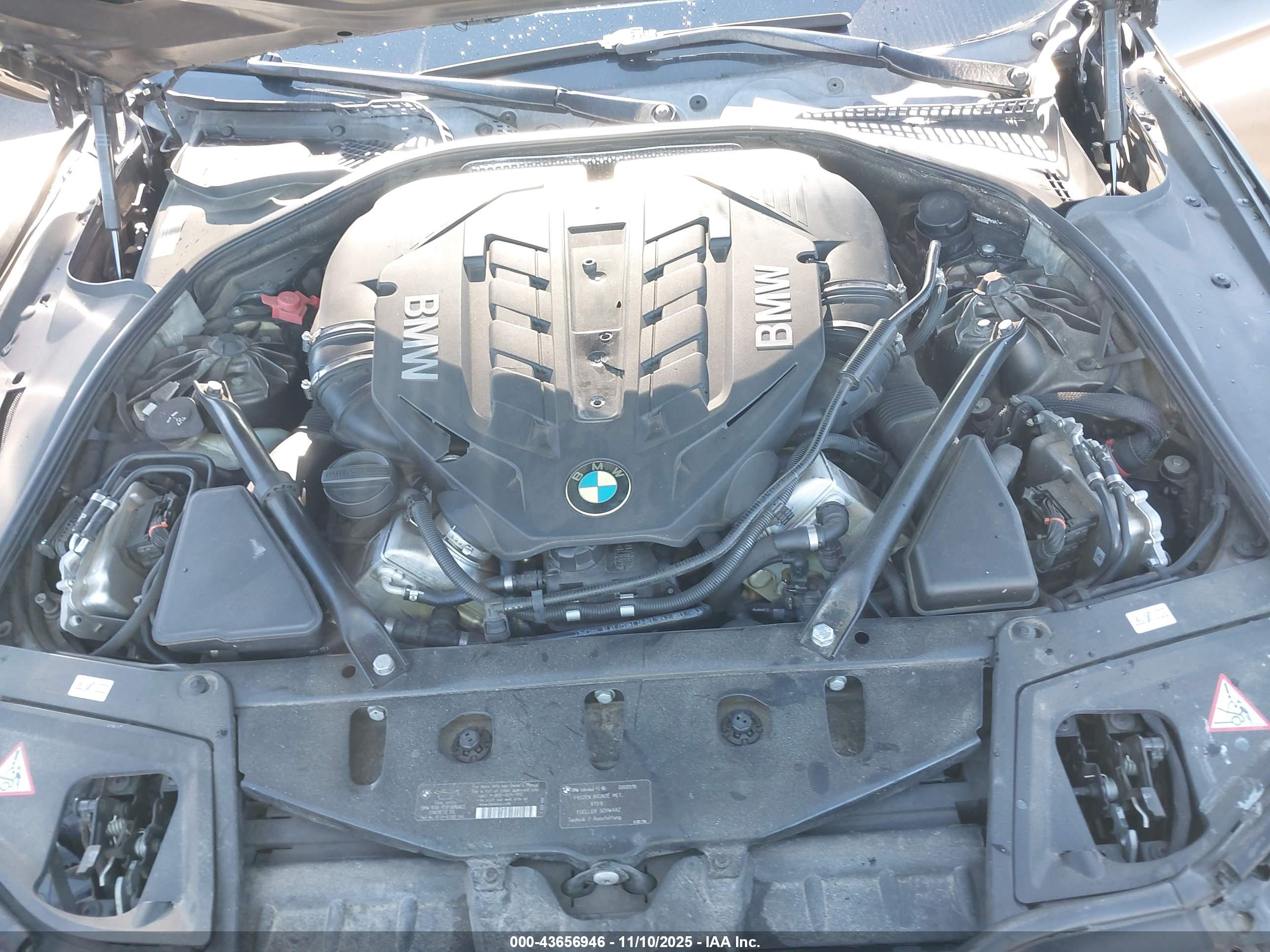 BMW 550I image 10