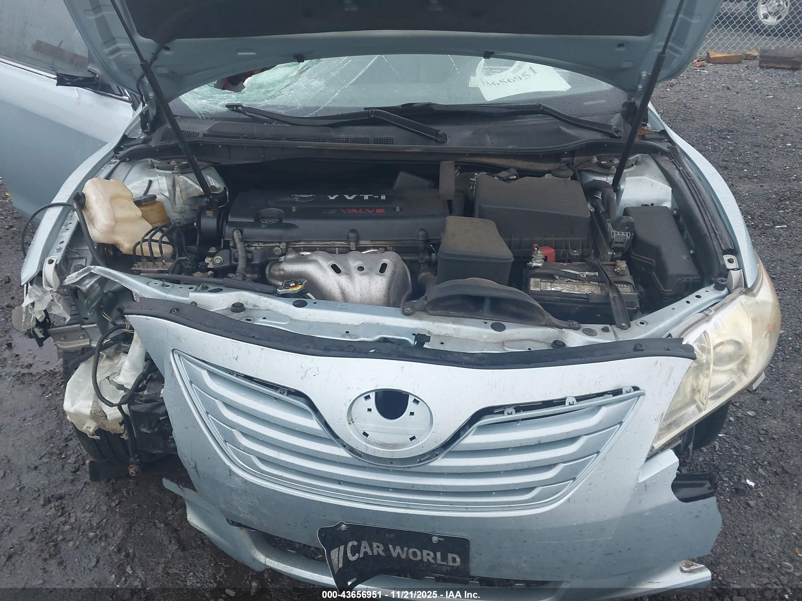 TOYOTA CAMRY image 10