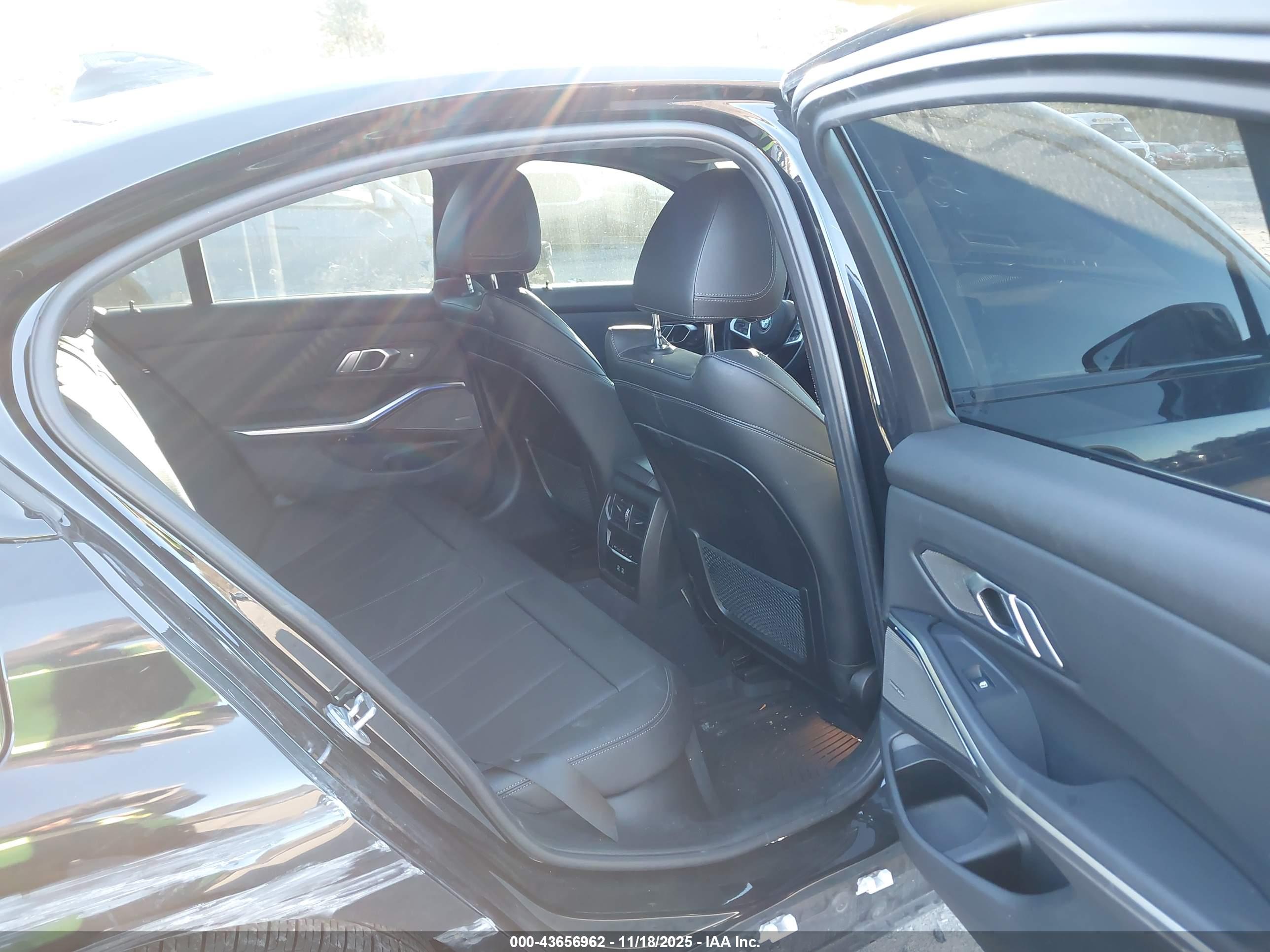 BMW 3 image 8
