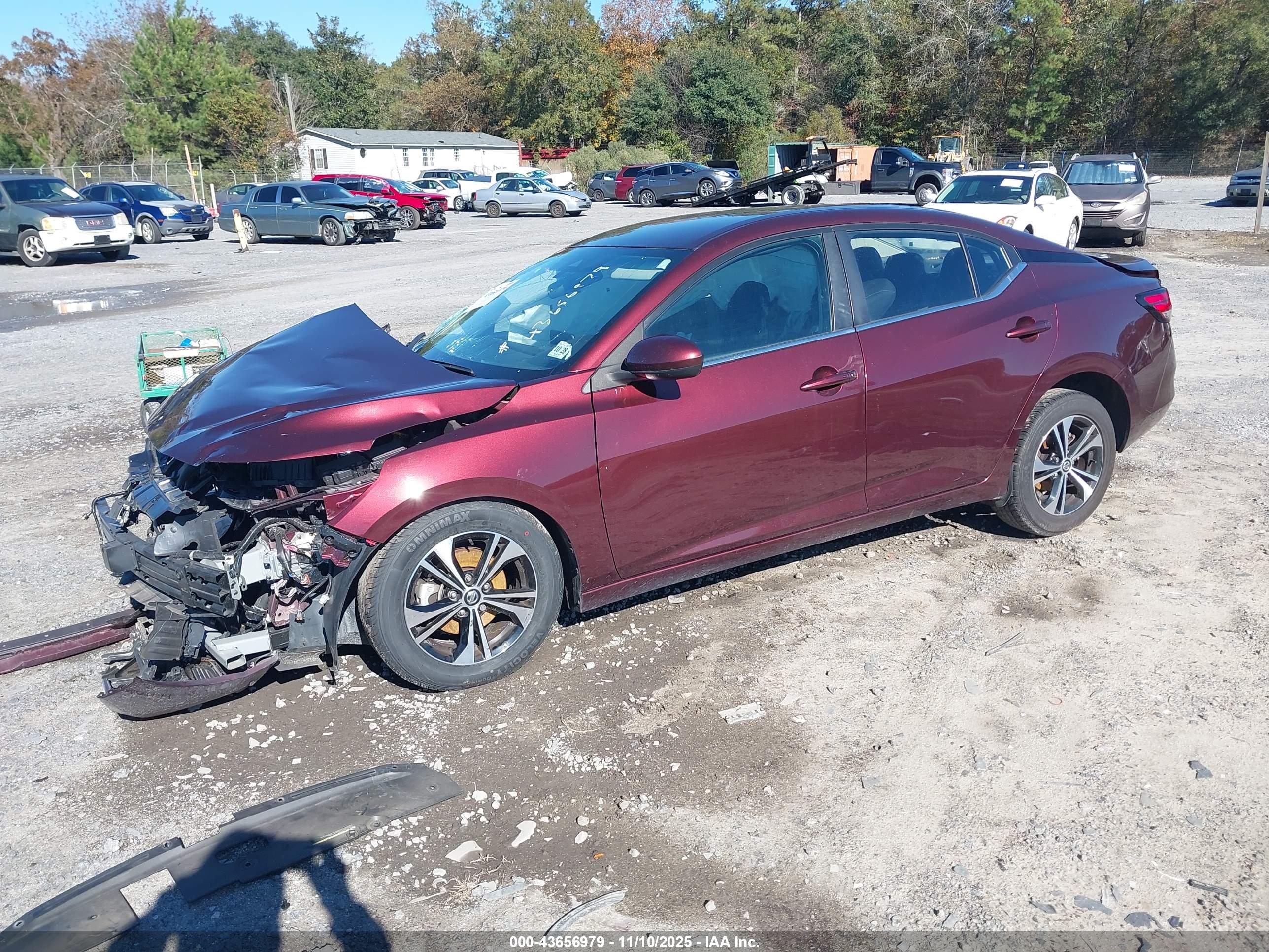 NISSAN SENTRA image 2