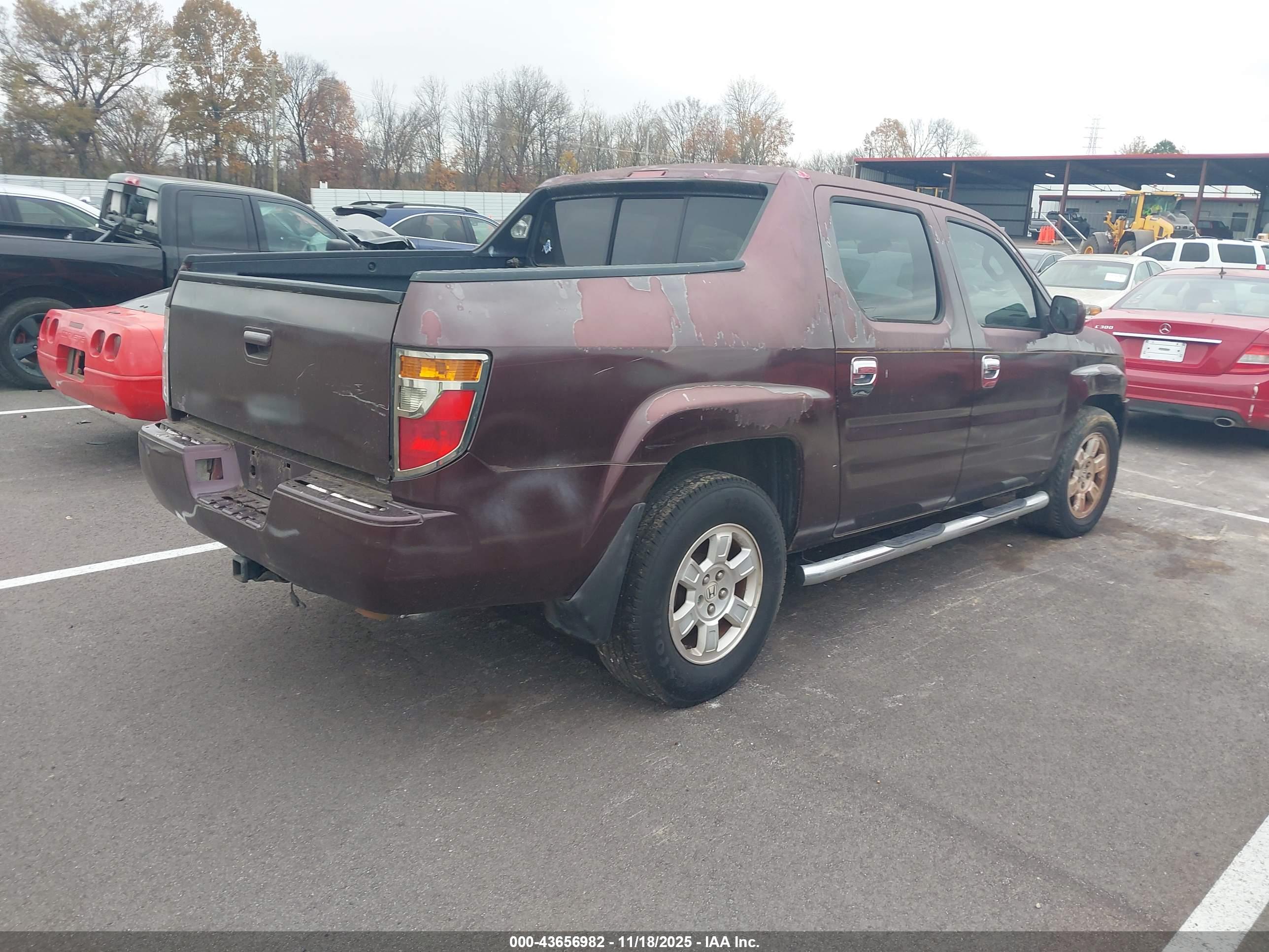 HONDA RIDGELINE image 2