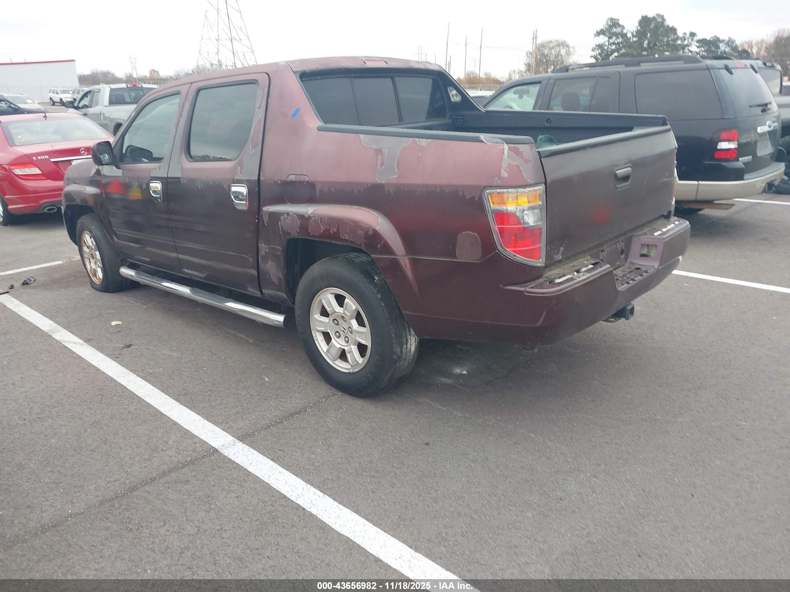 HONDA RIDGELINE image 3